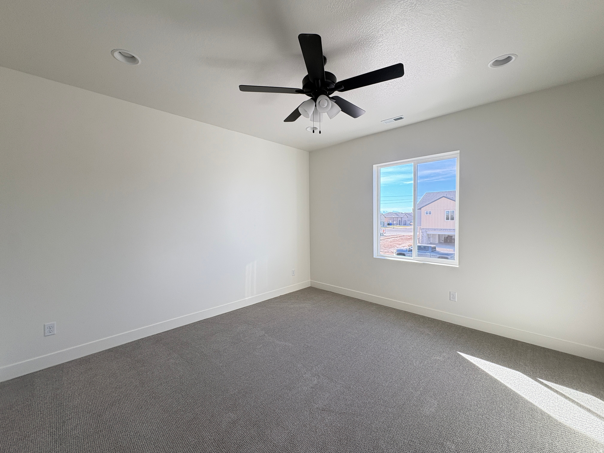 SALT GRASS - Residential