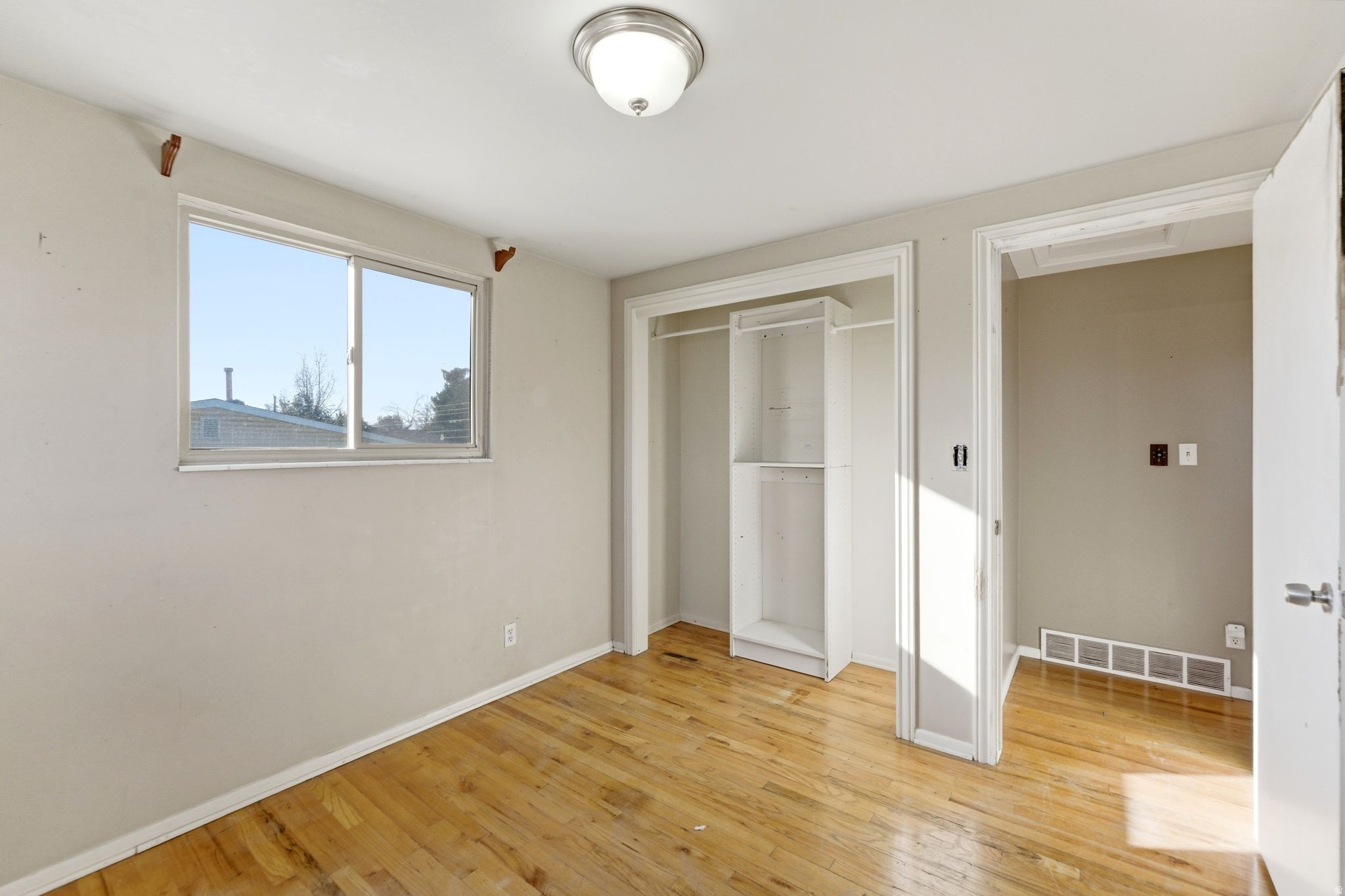 GOLDEN ACRES - Residential