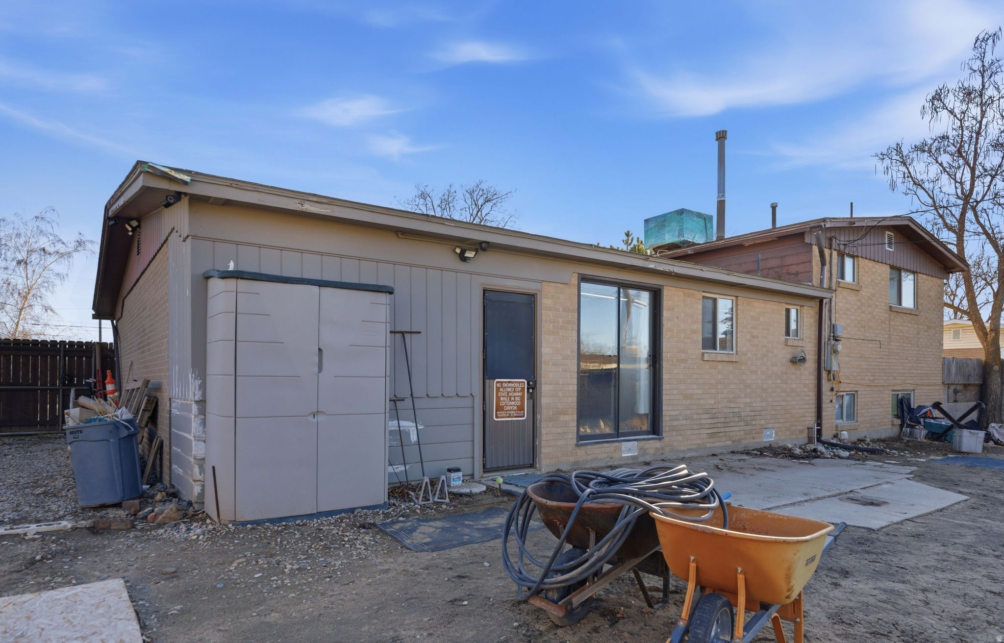 GOLDEN ACRES - Residential