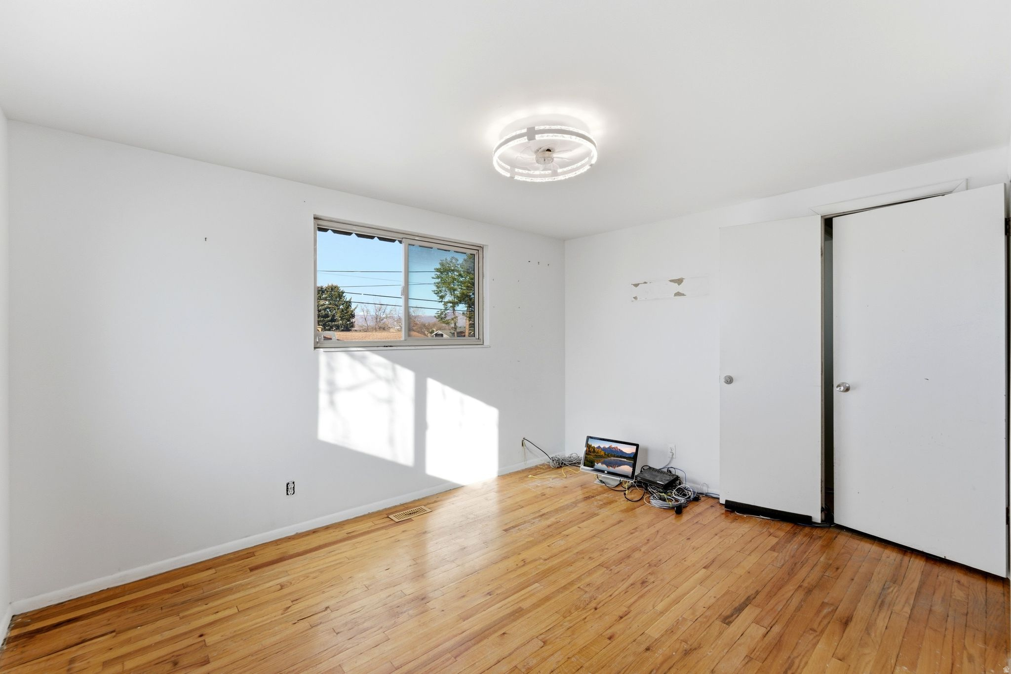 GOLDEN ACRES - Residential