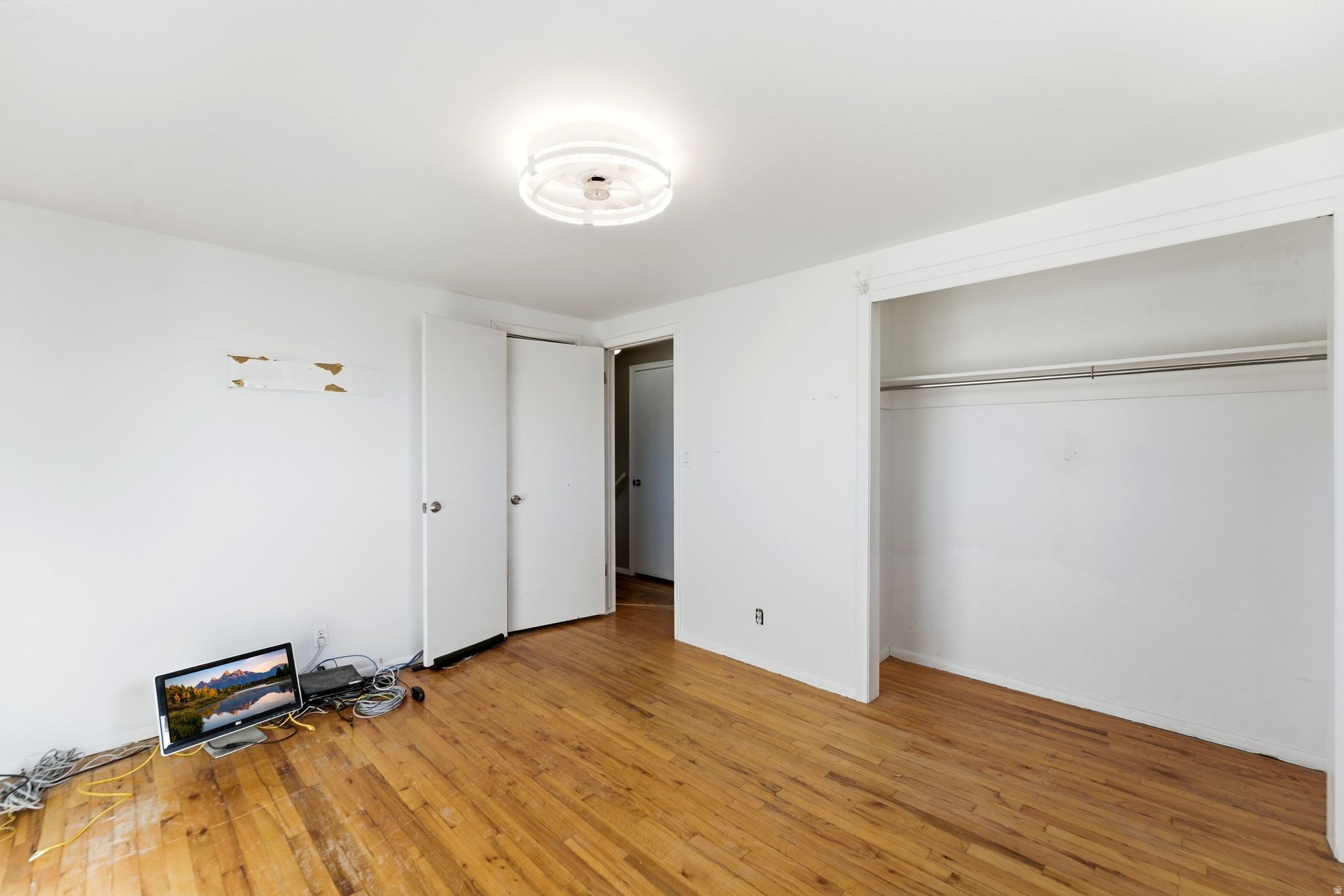 GOLDEN ACRES - Residential