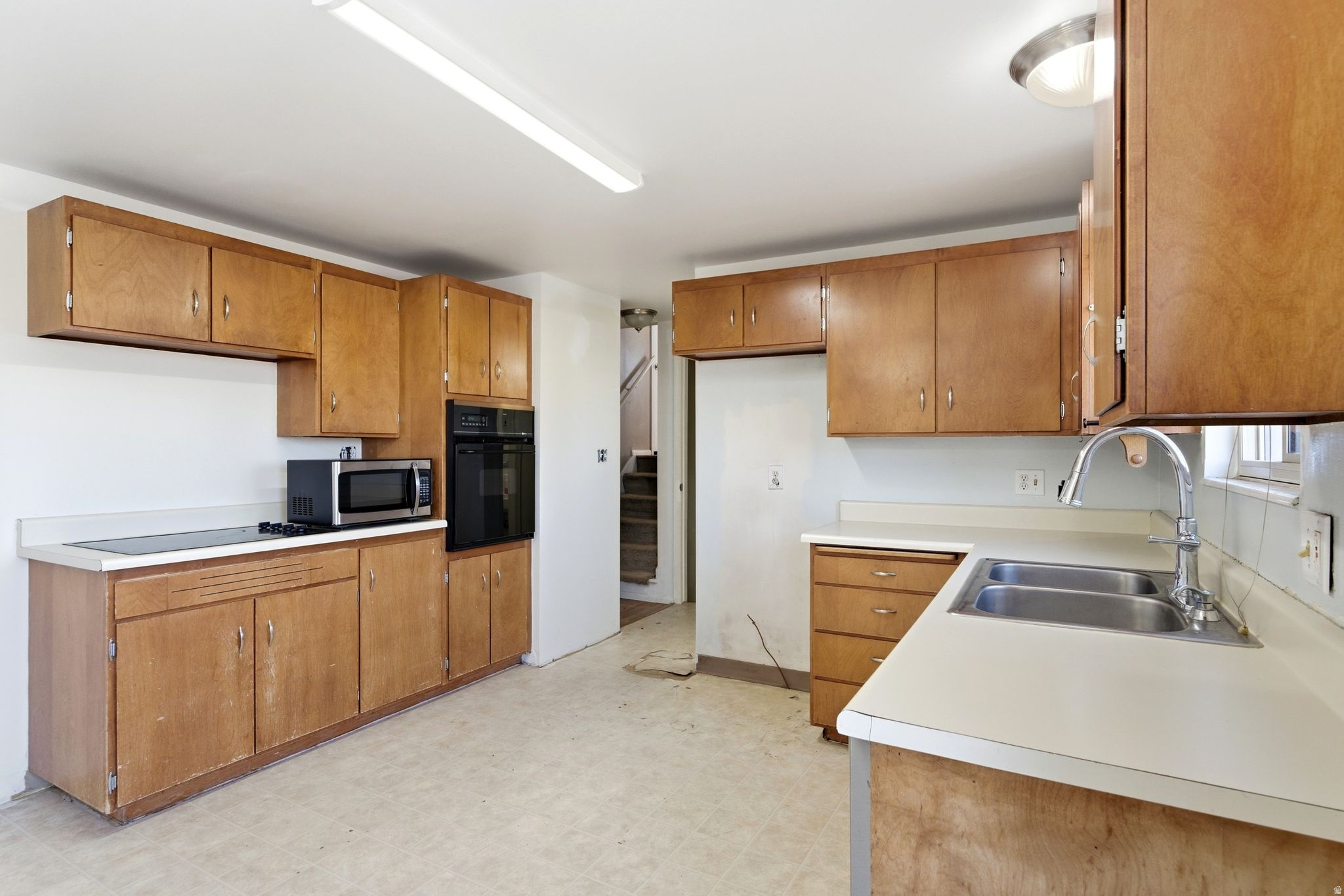 GOLDEN ACRES - Residential