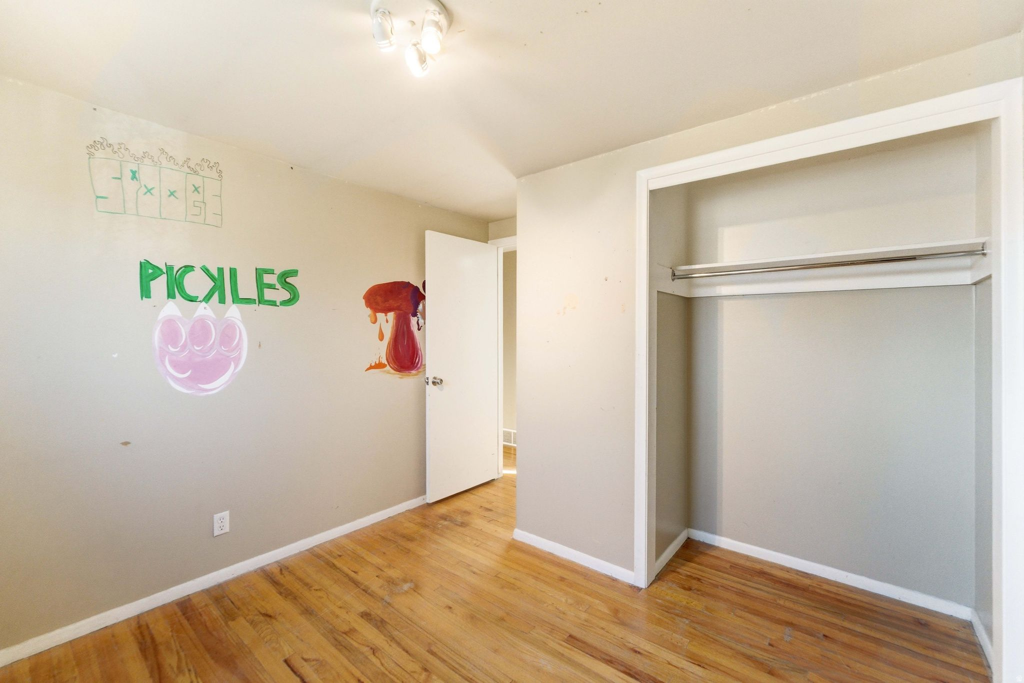 GOLDEN ACRES - Residential