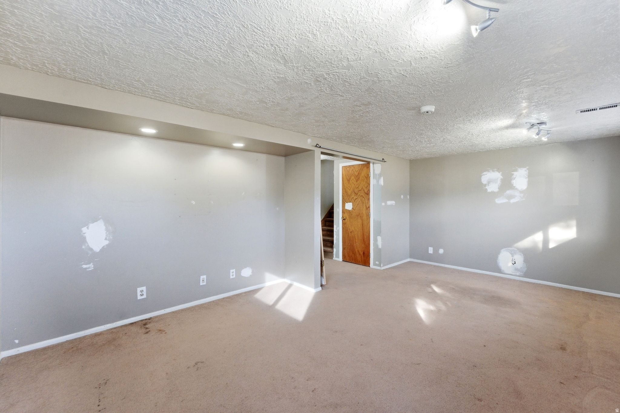 GOLDEN ACRES - Residential