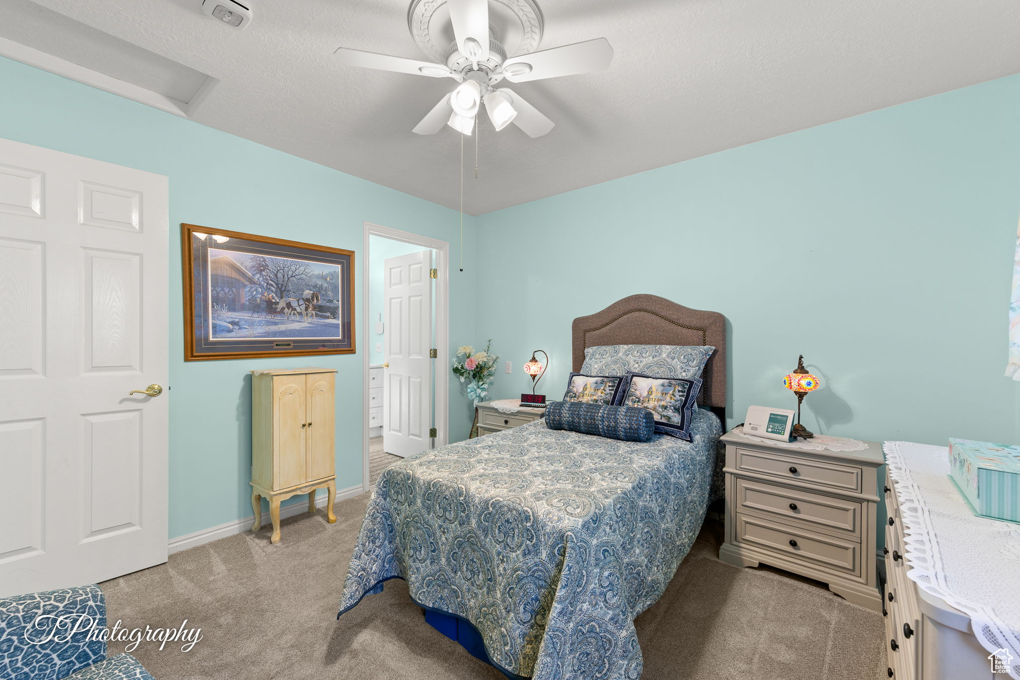 KINGS ROW EST - Residential