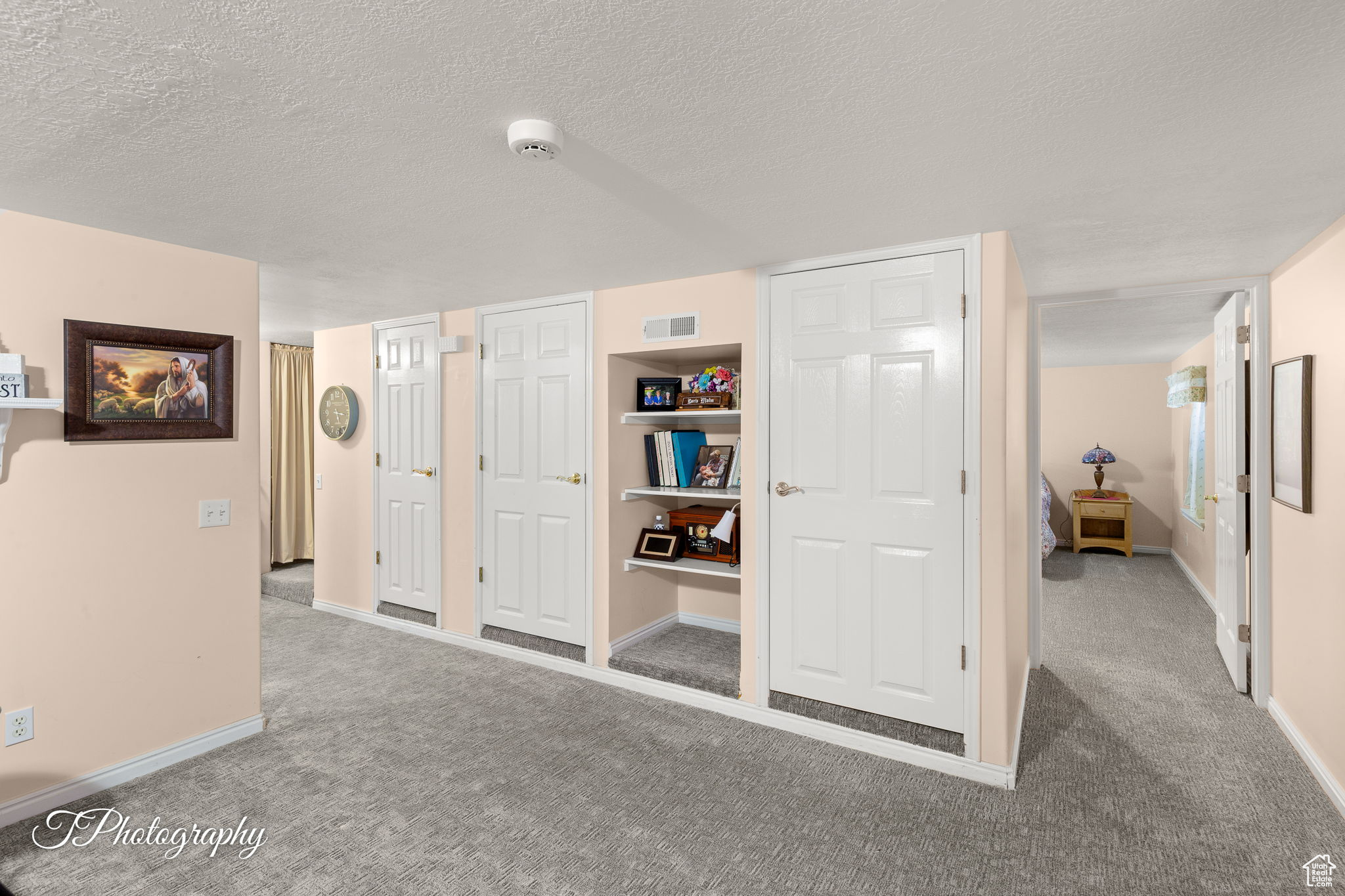 KINGS ROW EST - Residential