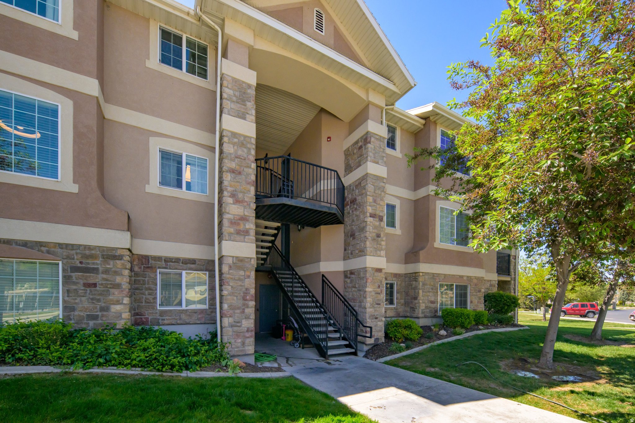 CAMBRIA - Residential