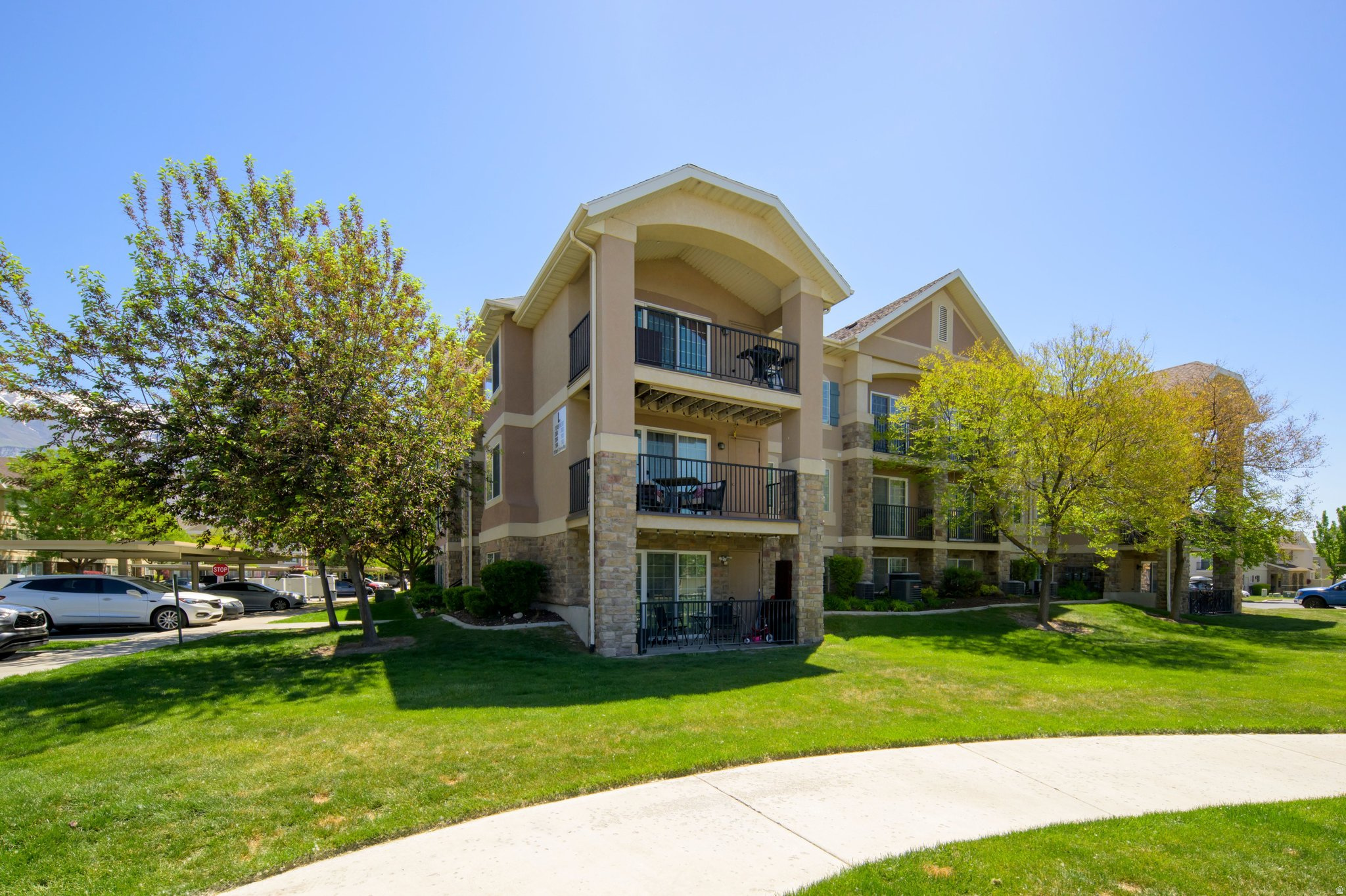 CAMBRIA - Residential