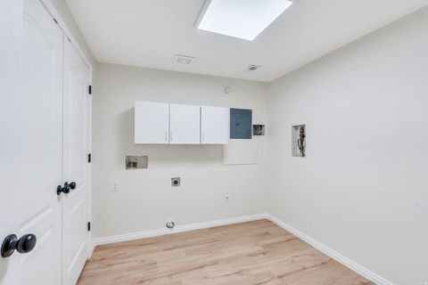 Tiny photo for 4778 S HUNTLY DR, Murray, UT 84107 (MLS # 2137203)