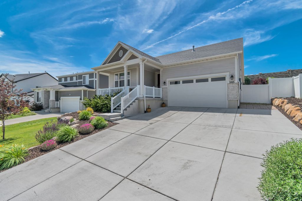 Photo of 2103 N ELDERBERRY DR W, Saratoga Springs, UT 84045 (MLS # 2142476)
