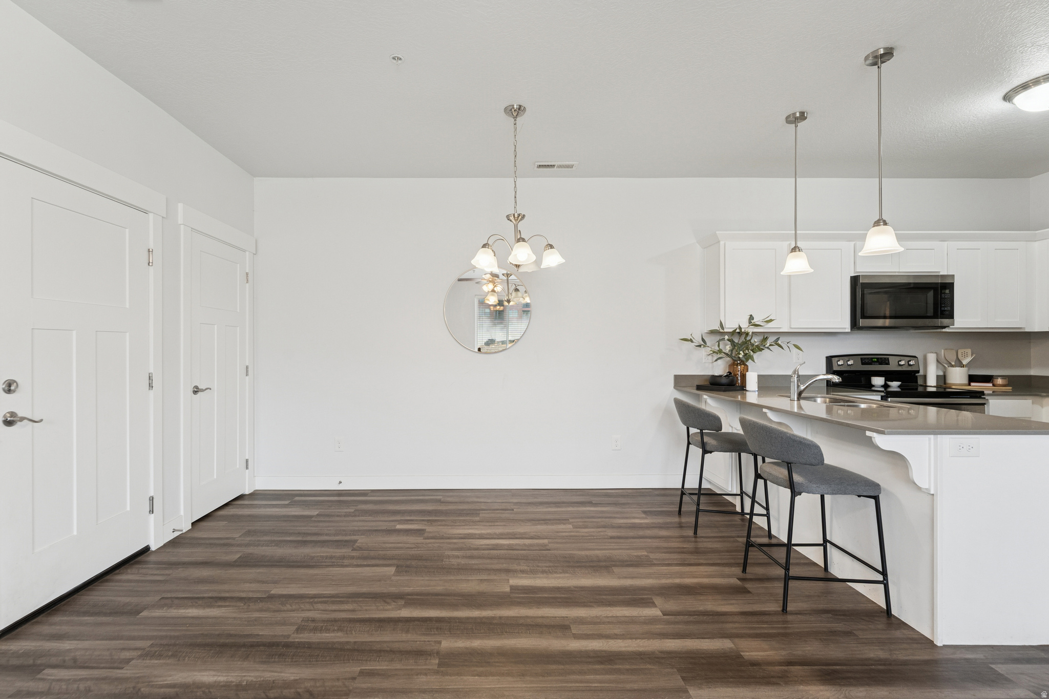 LAKE FRONT - Residential