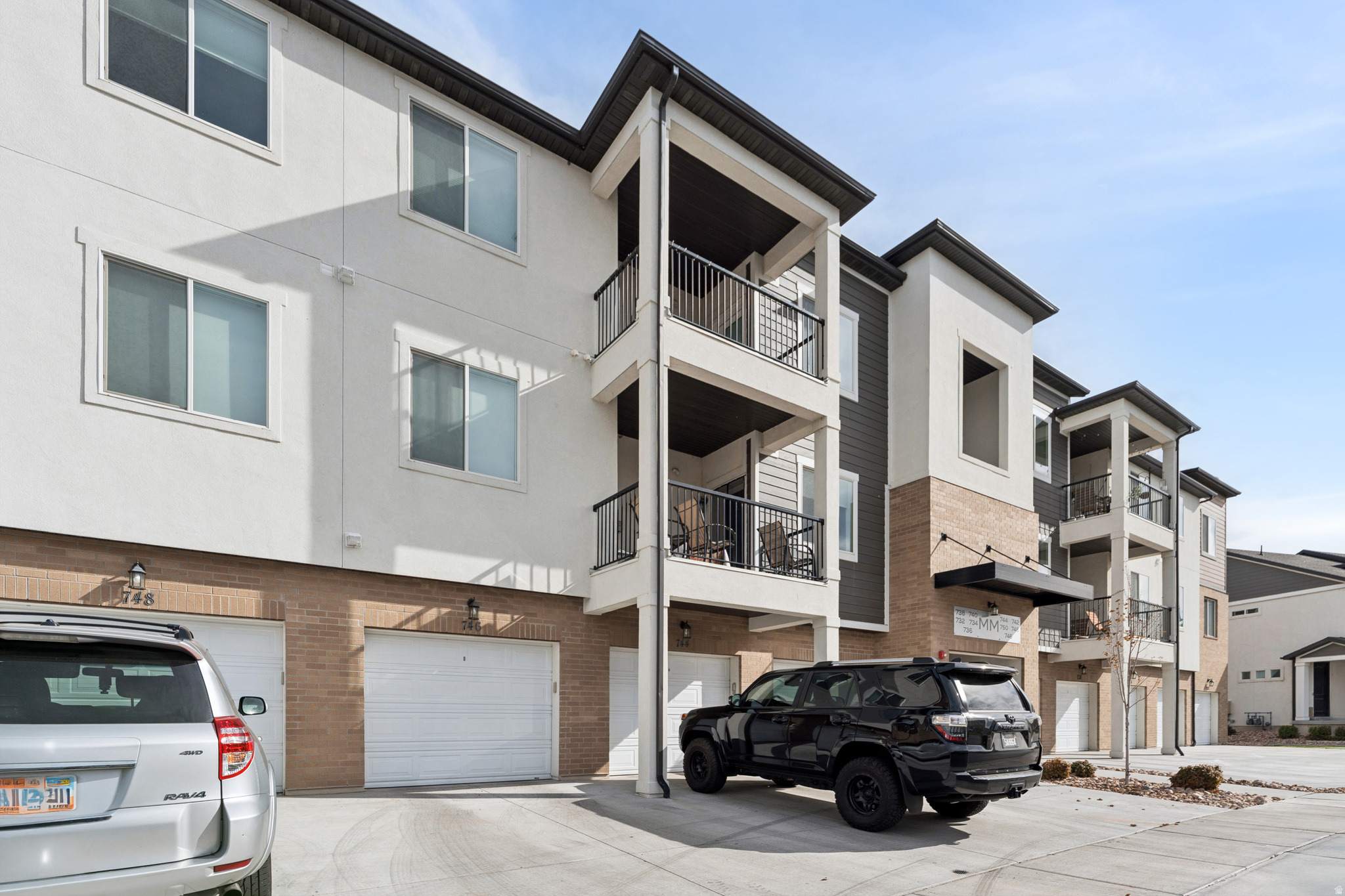 LAKE FRONT - Residential