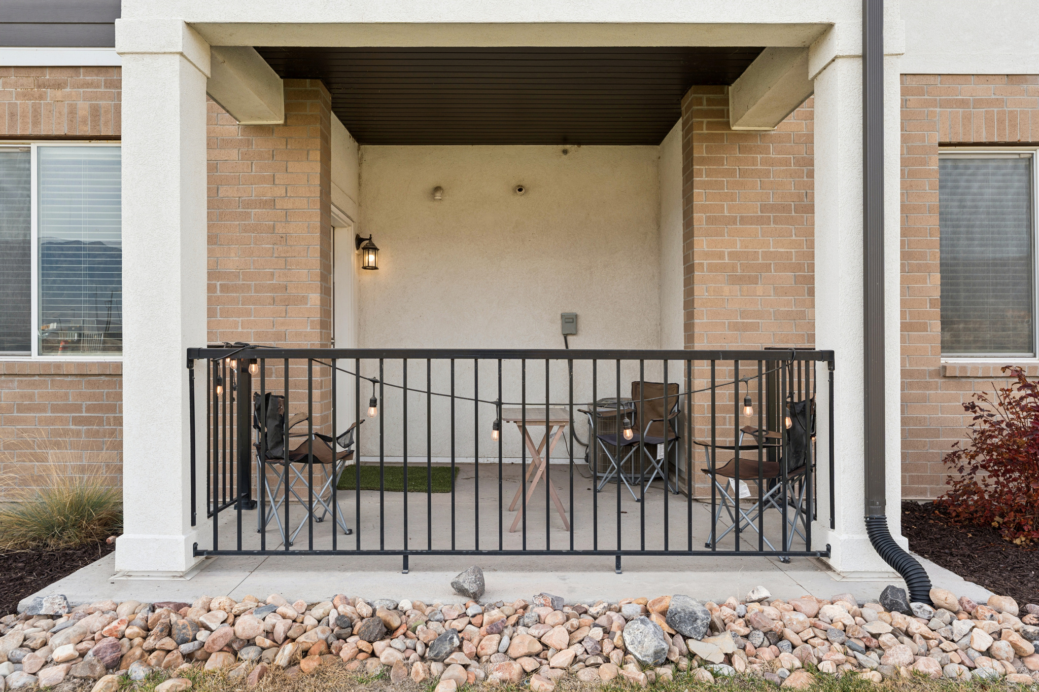 LAKE FRONT - Residential