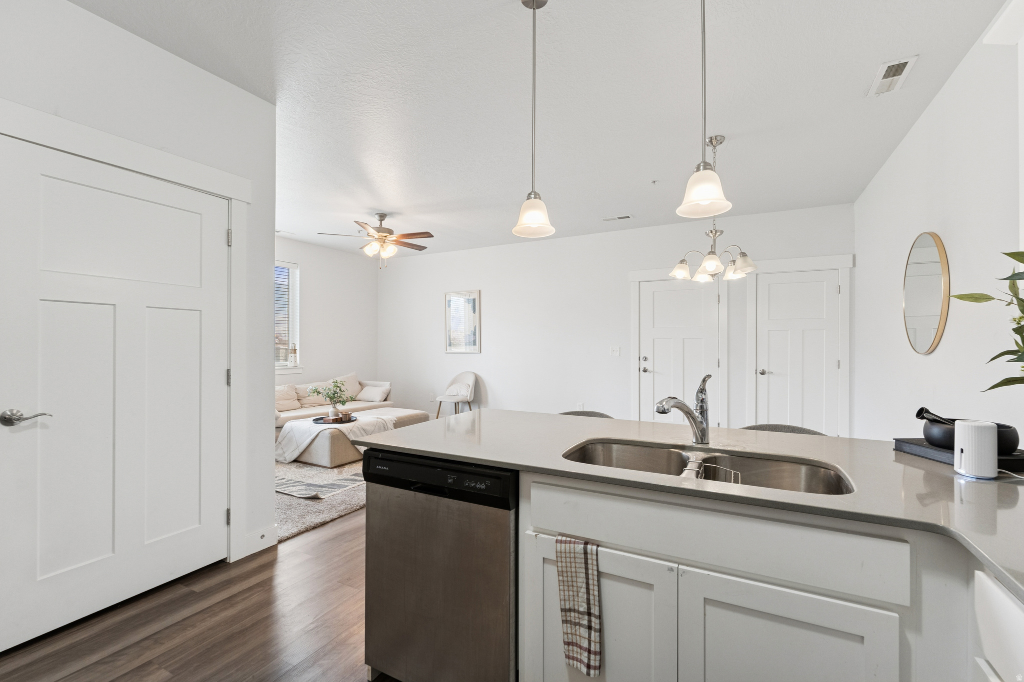 LAKE FRONT - Residential