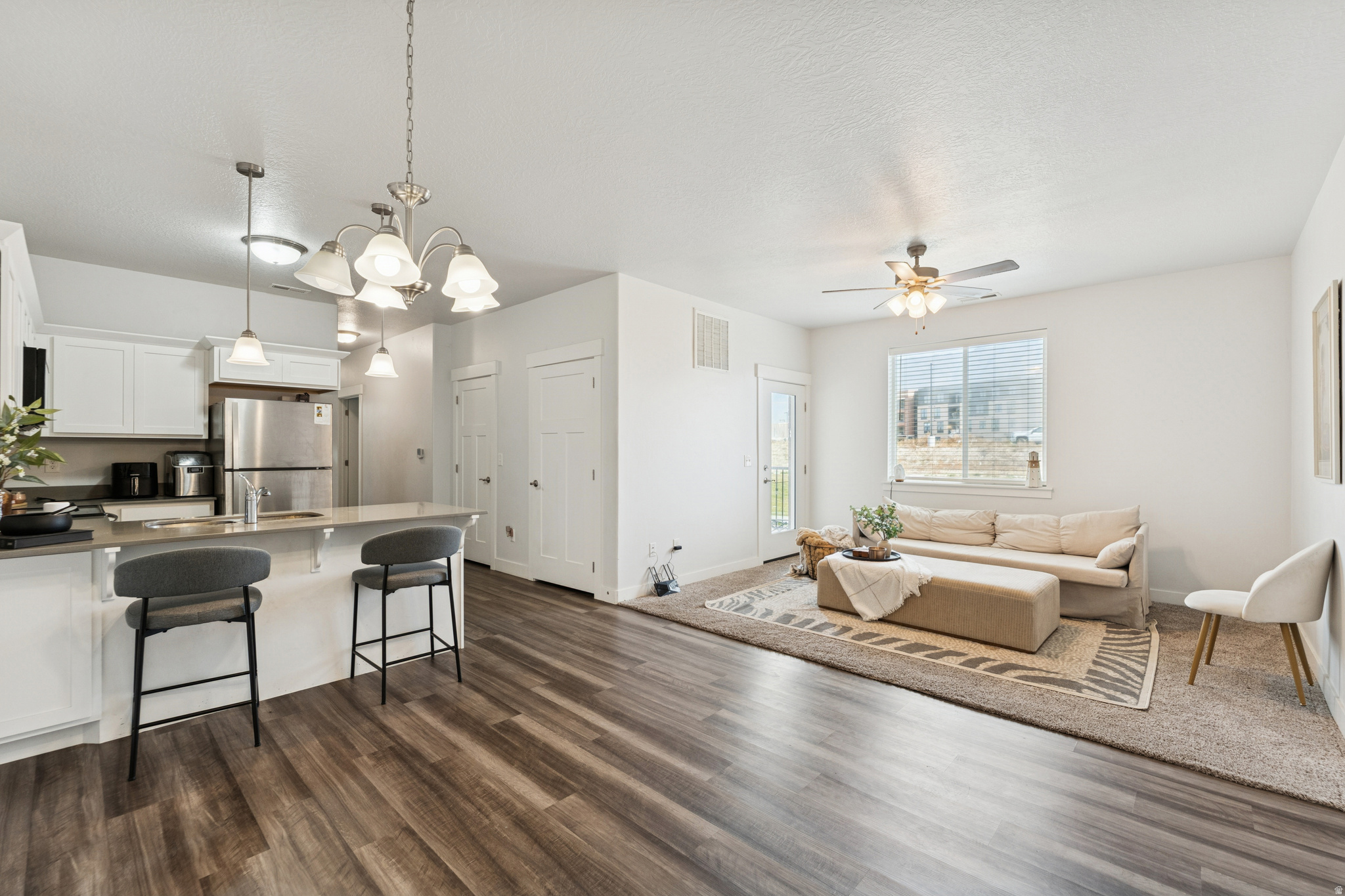 LAKE FRONT - Residential