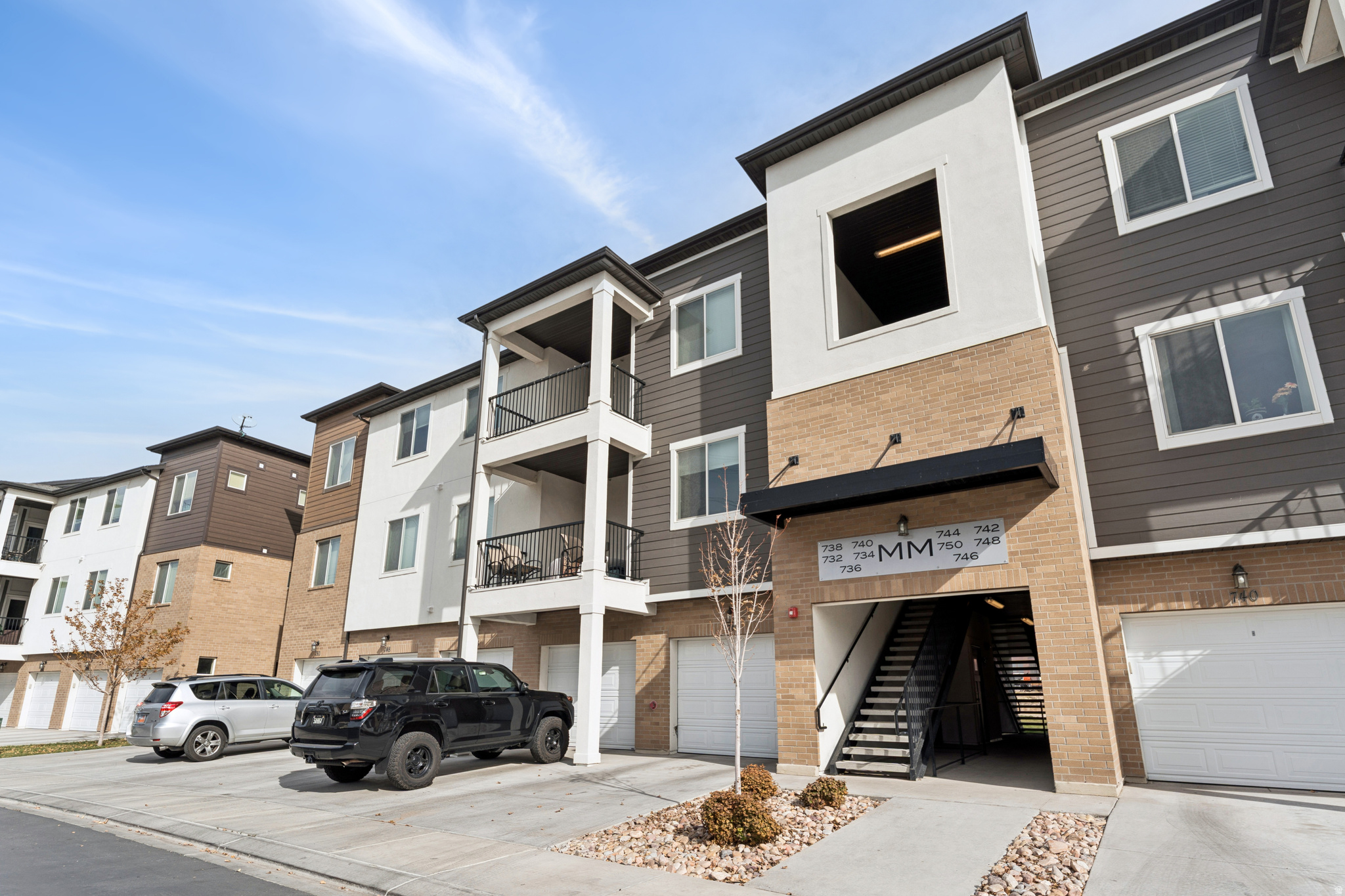 LAKE FRONT - Residential