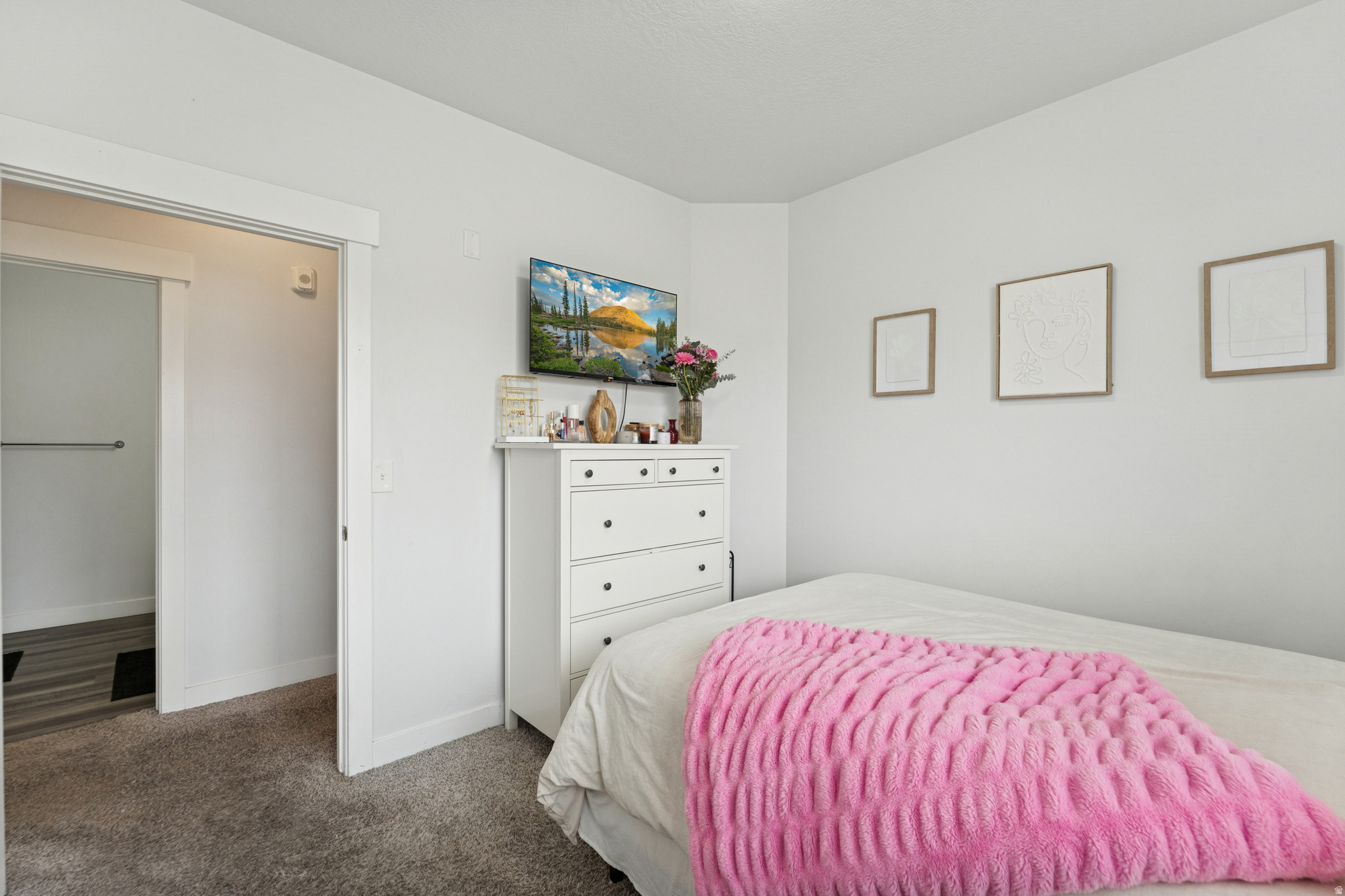 LAKE FRONT - Residential