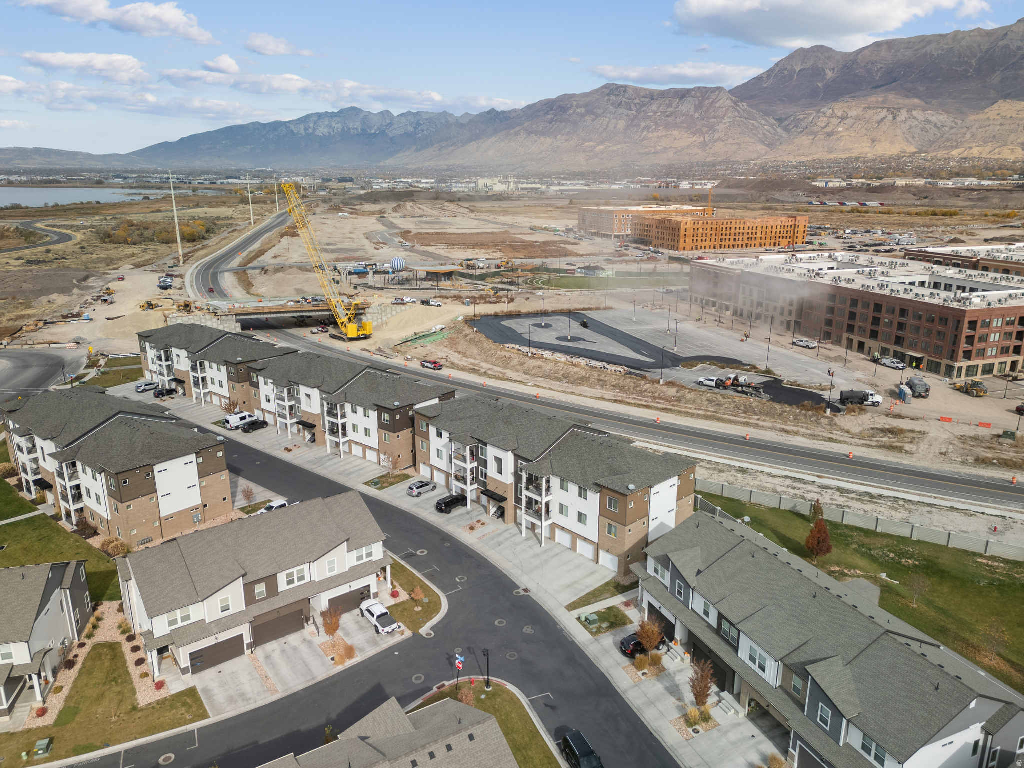 LAKE FRONT - Residential