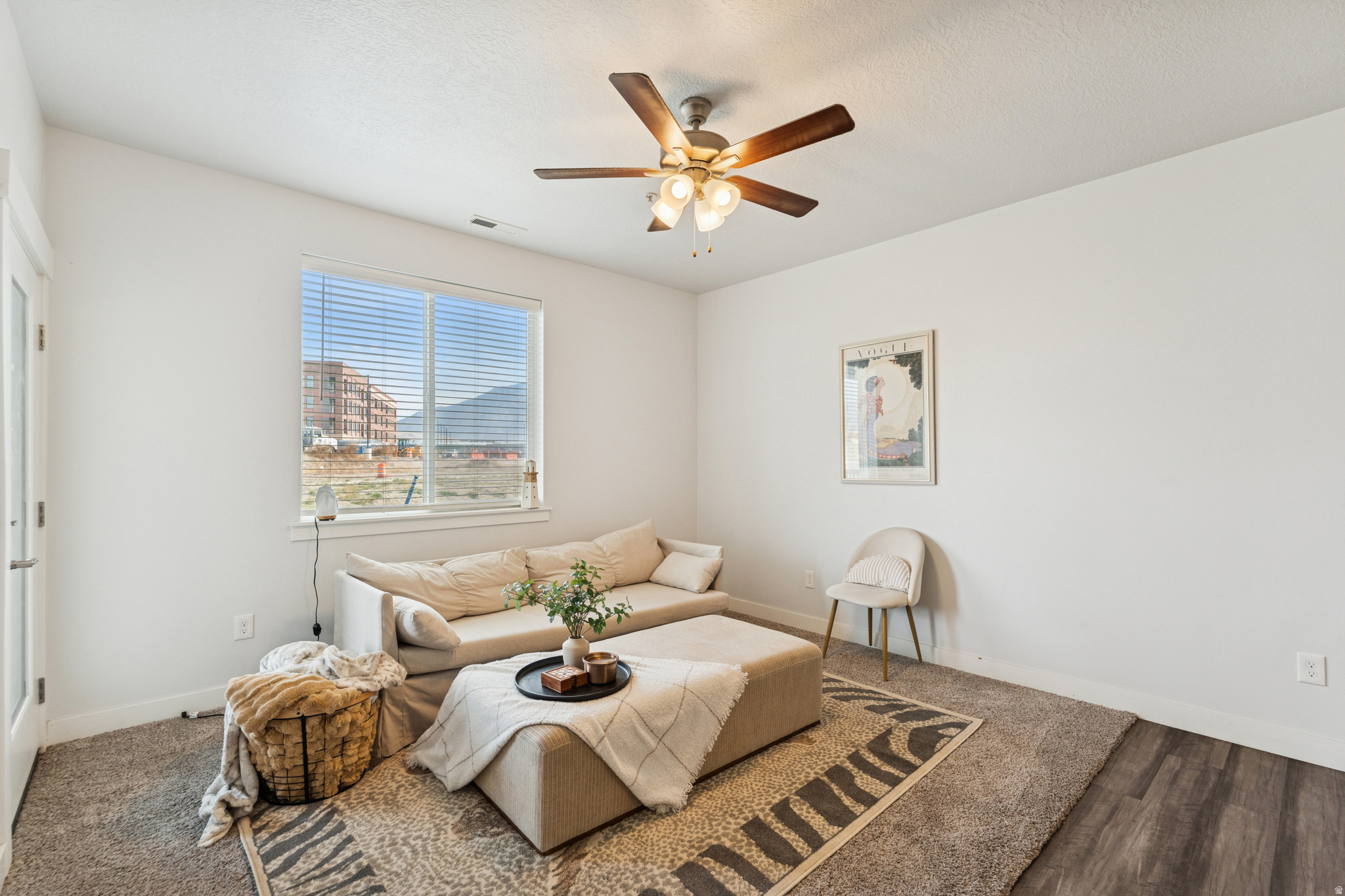 LAKE FRONT - Residential