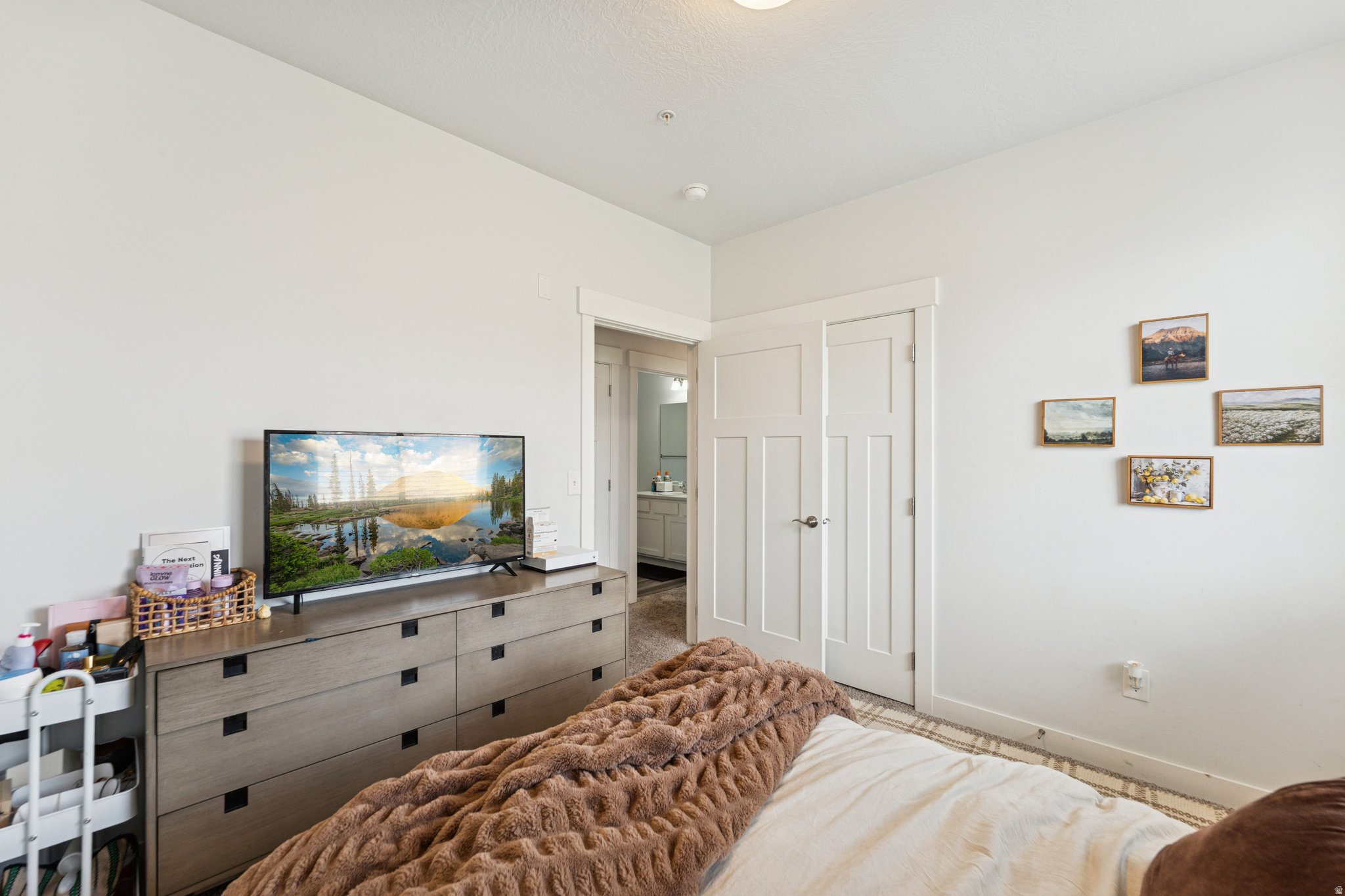 LAKE FRONT - Residential