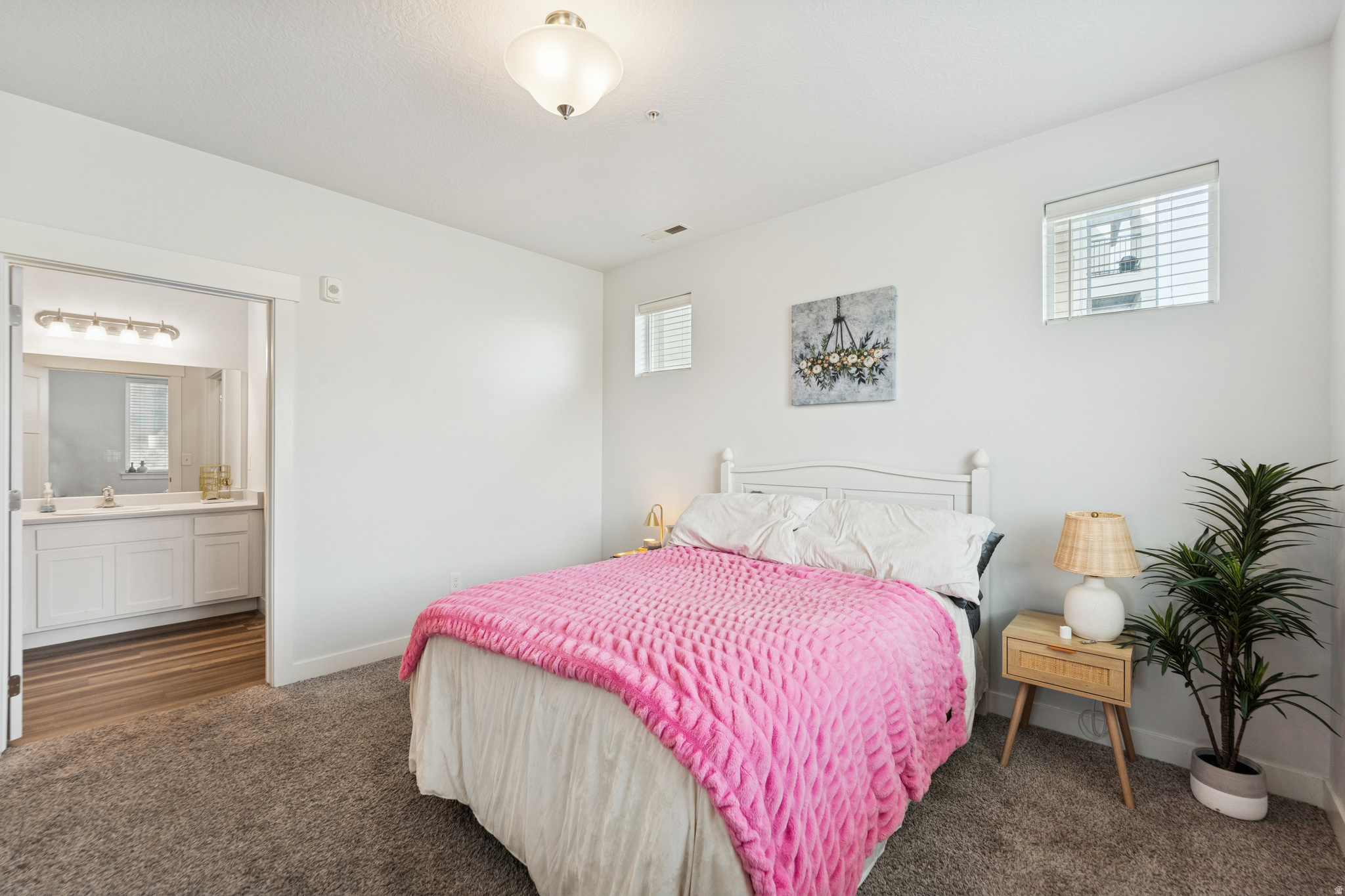 LAKE FRONT - Residential