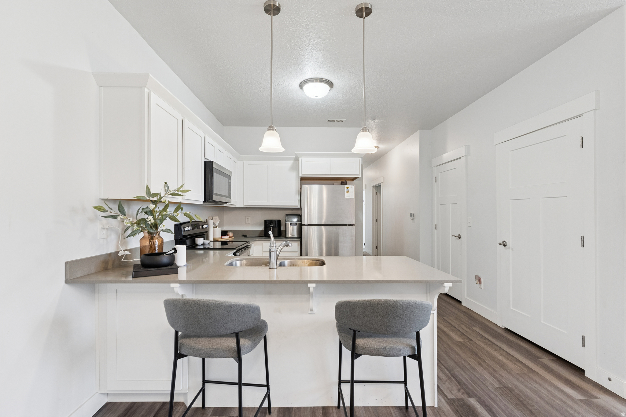 LAKE FRONT - Residential