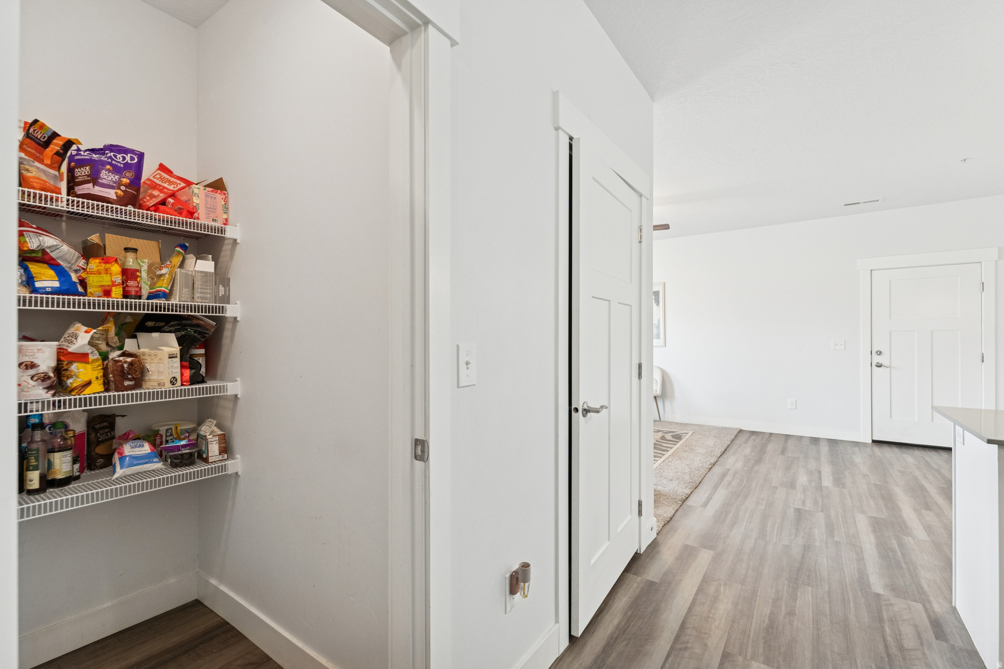 LAKE FRONT - Residential