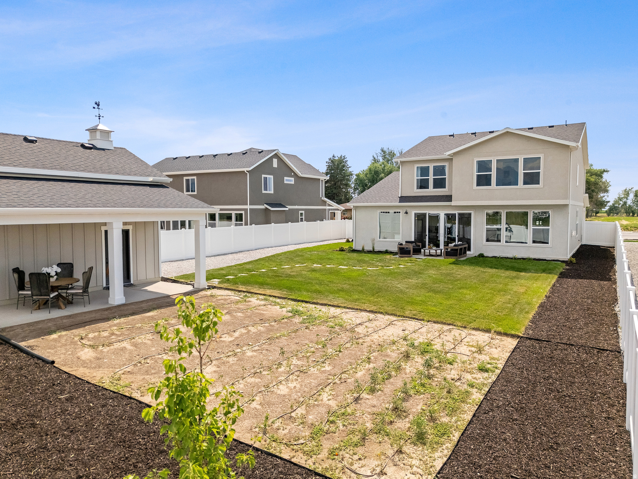 BRISTOL FARMS - Residential