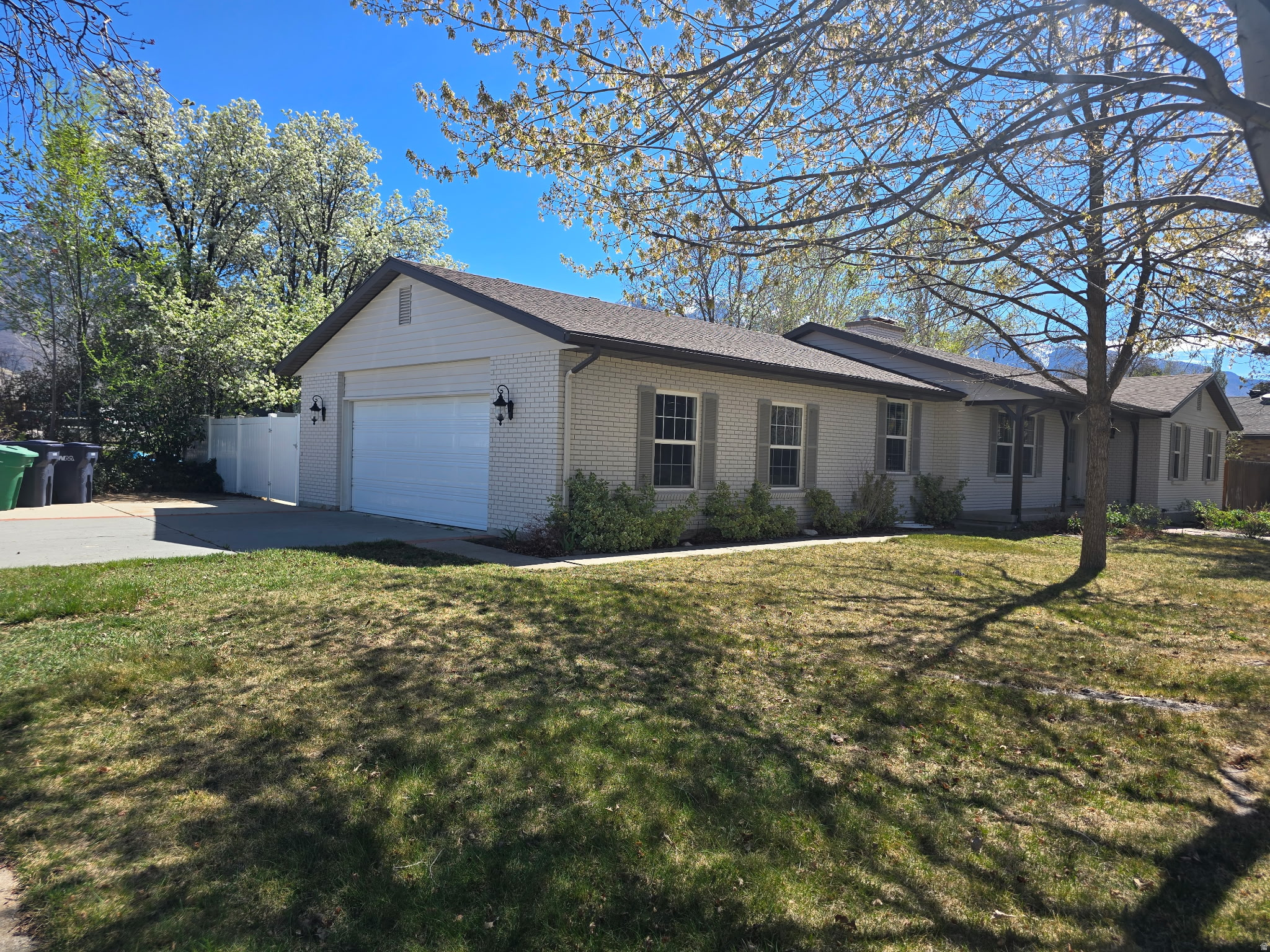 WILLOW CREEK TERRACE #4 - Residential