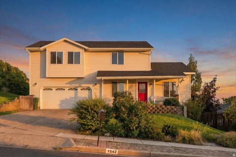 Photo of 1542 E GRANADA DR S, Sandy, UT 84093 (MLS # 2181138)