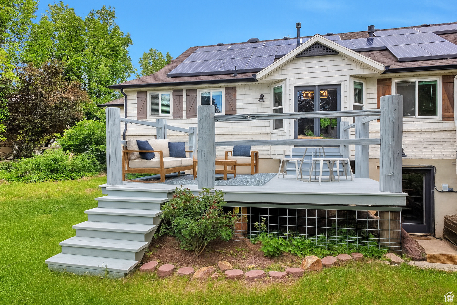 SOUTH HOLLOW - Residential