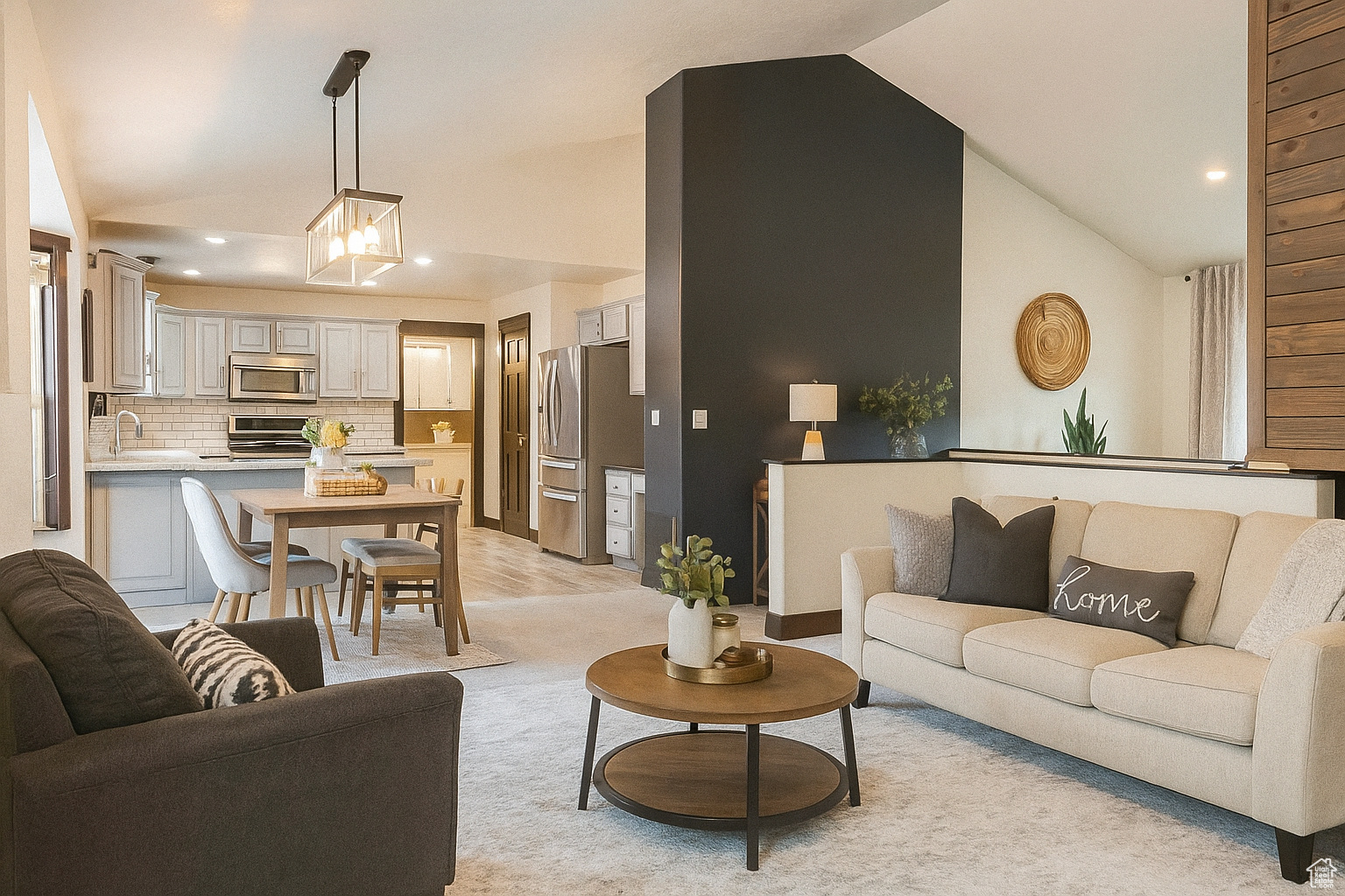 SOUTH HOLLOW - Residential