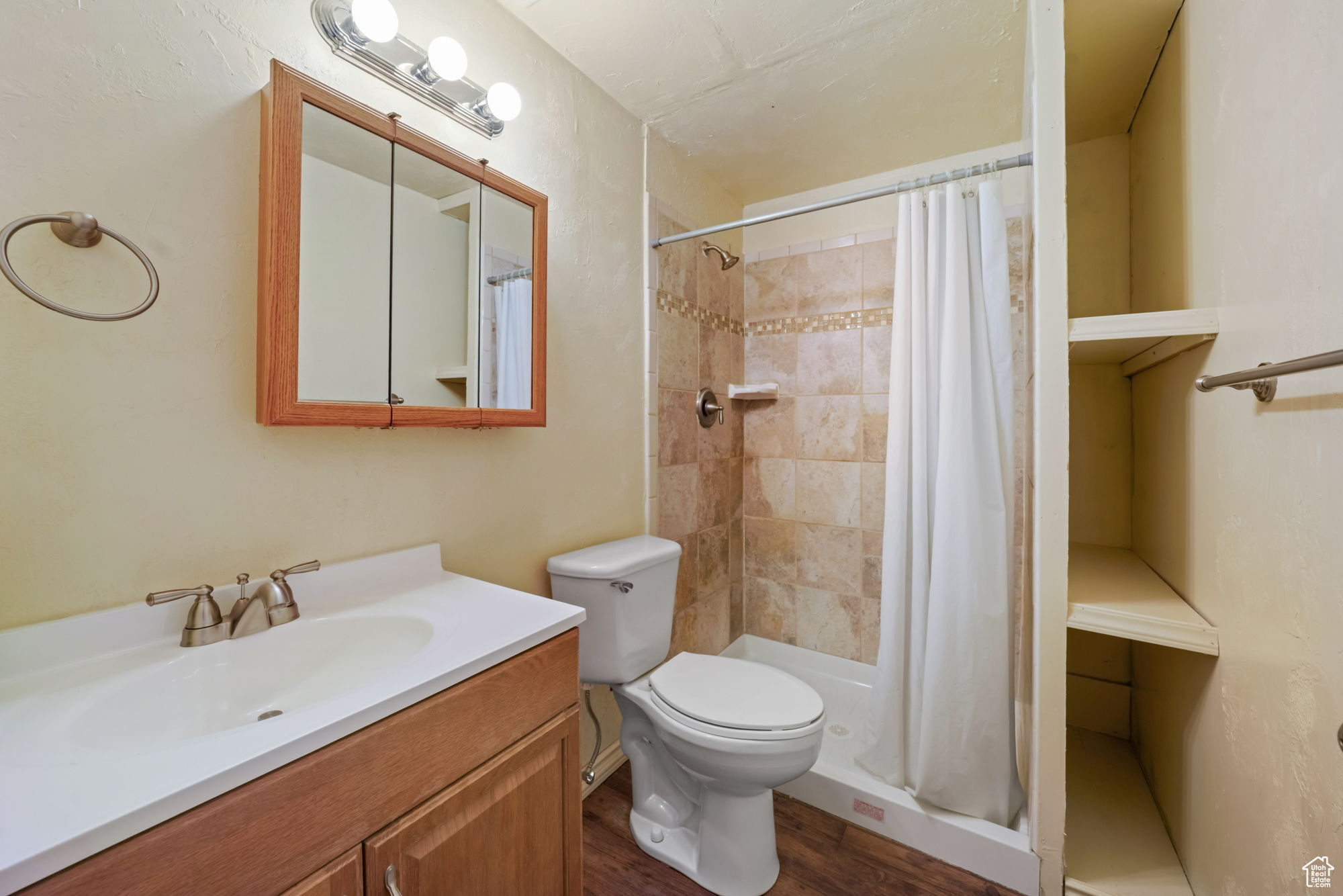 HUNTERS MEADOW SUBD - Residential