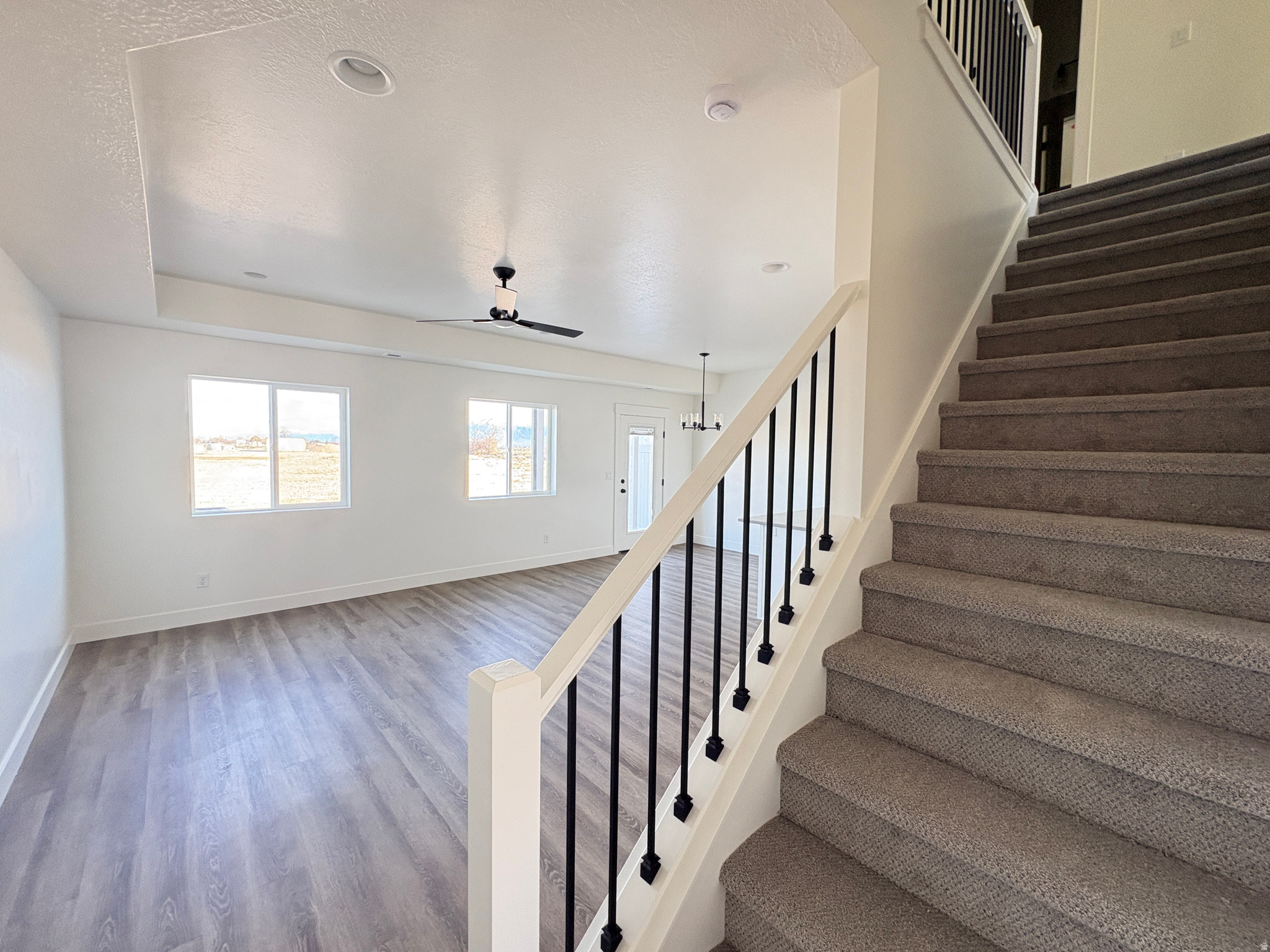 SALT GRASS - Residential