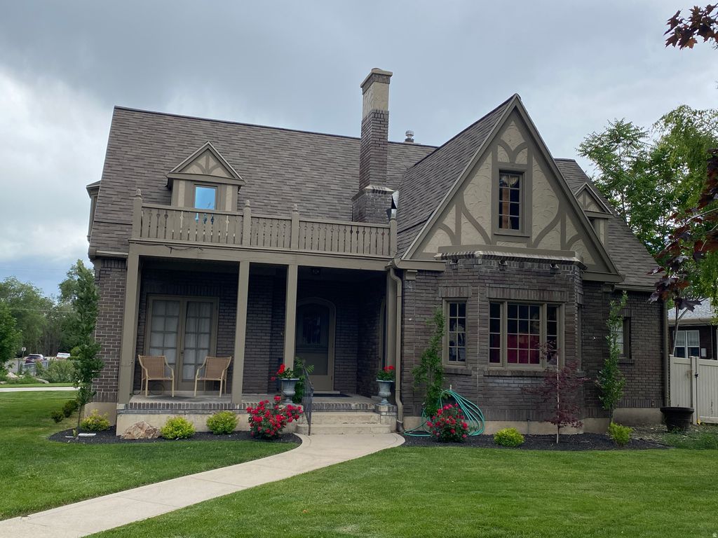 Photo of 109 N MAIN ST, Springville, UT 84663 (MLS # 2143592)