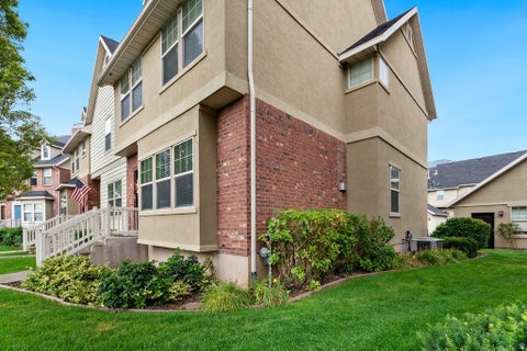Tiny photo for 2029 W CRESCENT ROW S, Mapleton, UT 84664 (MLS # 2182575)