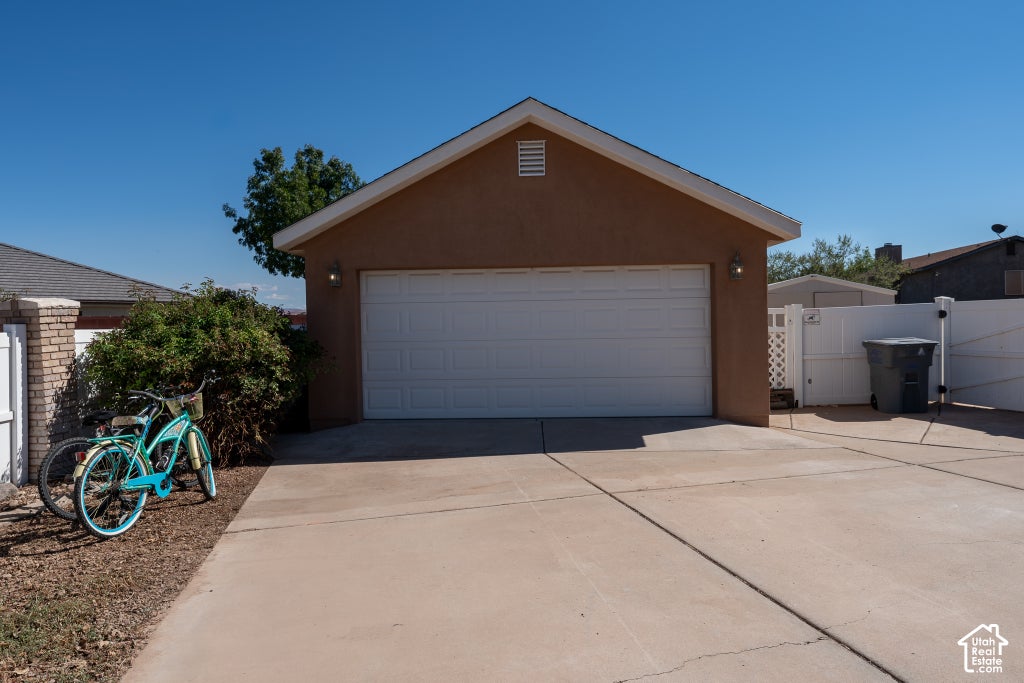 Photo of 2887 S PALM CIR, Saint George, UT 84790 (MLS # 2190040)
