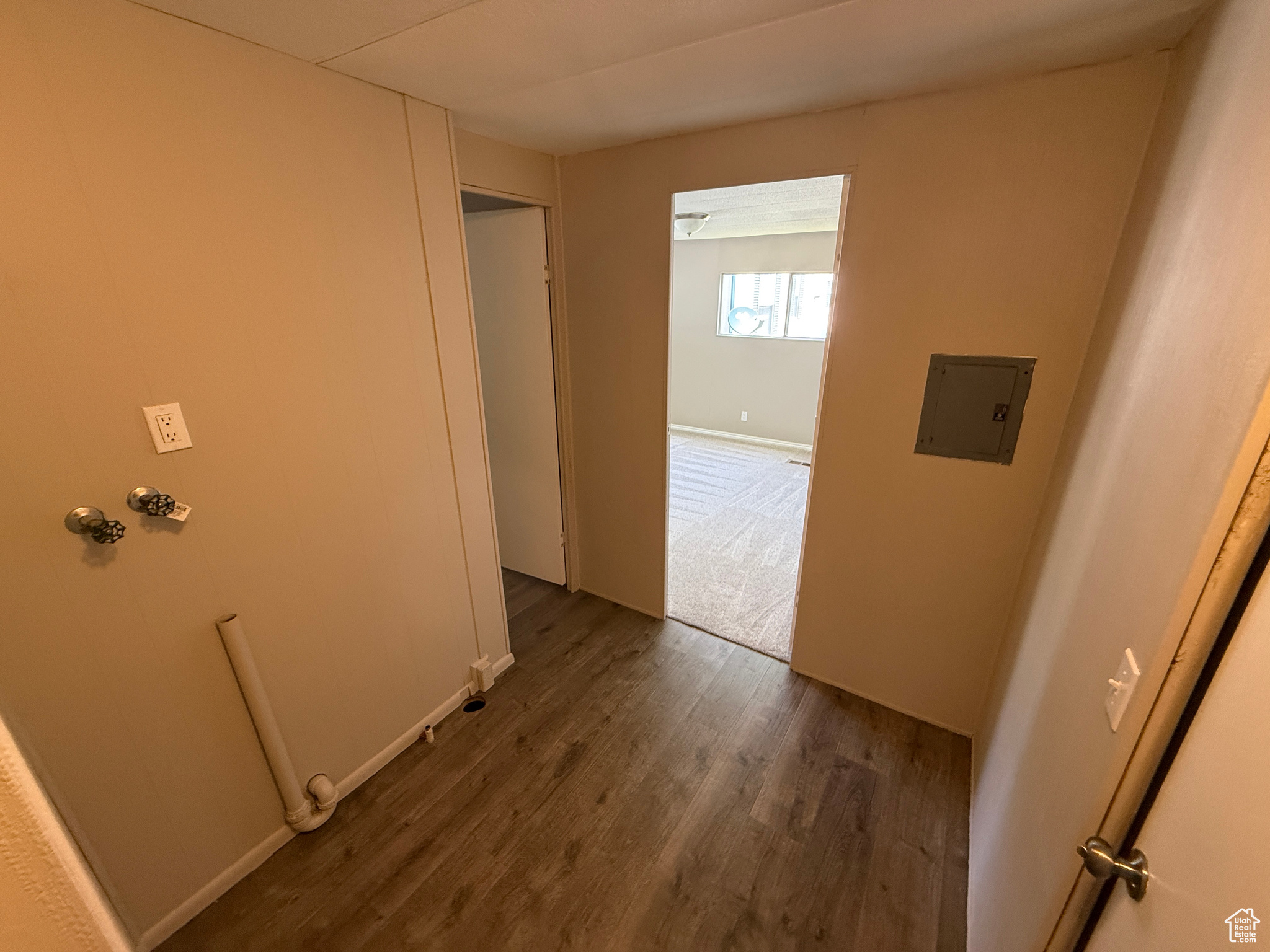 AMERICAN HERITAGE RETIREMENT COMMUNITY - Residential