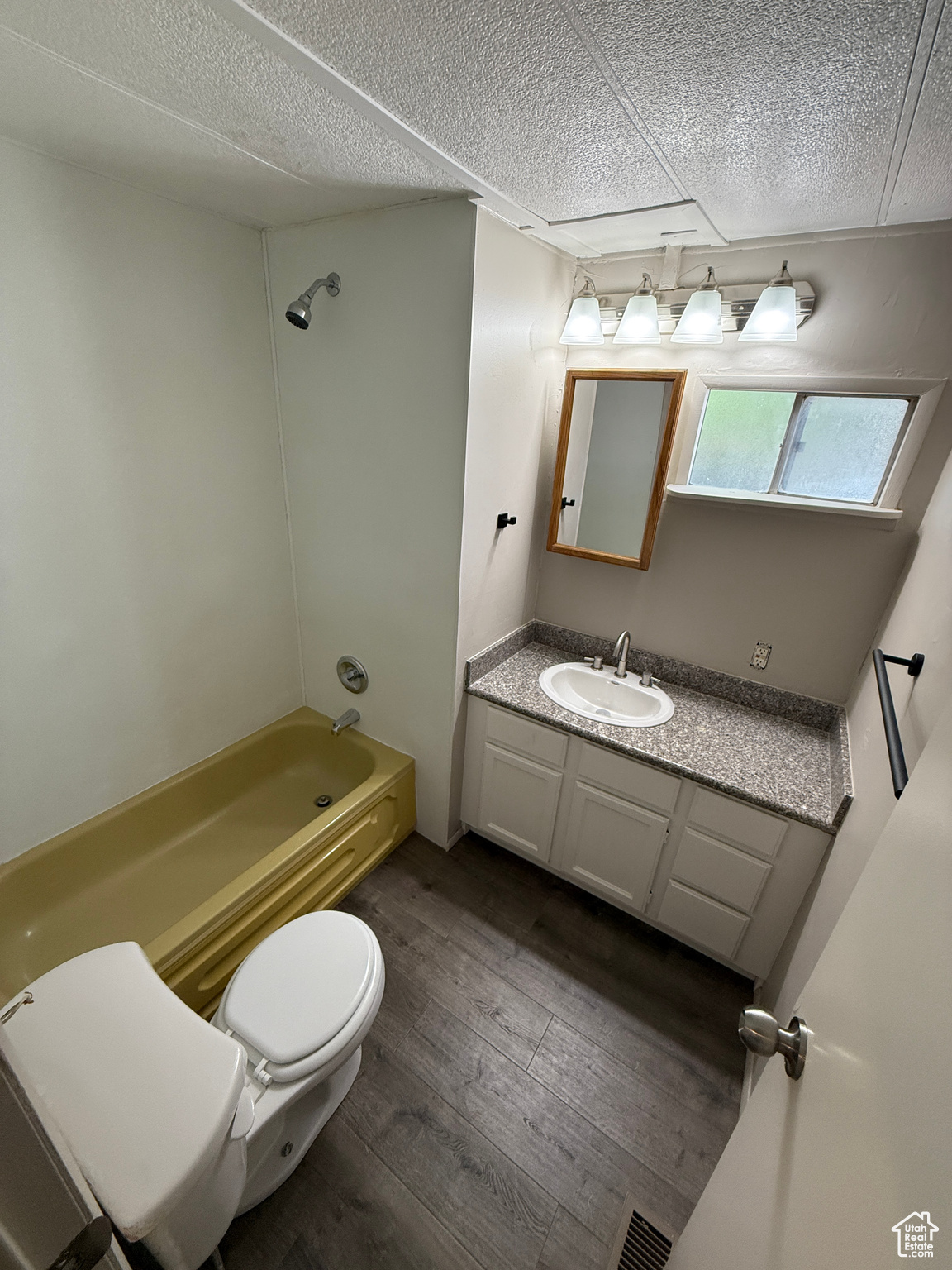 AMERICAN HERITAGE RETIREMENT COMMUNITY - Residential