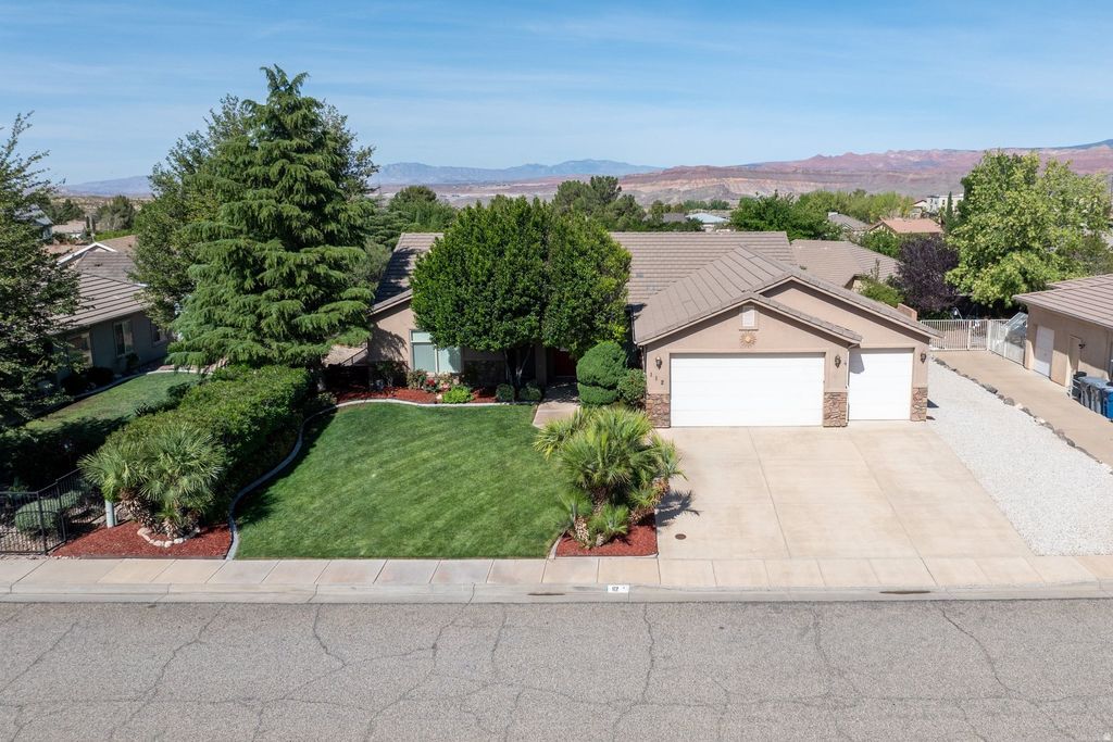 Photo of 112 S 2500 W, Hurricane, UT 84737 (MLS # 2155423)