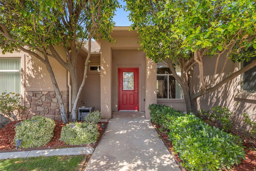 Photo of 112 S 2500 W, Hurricane, UT 84737 (MLS # 2155423)