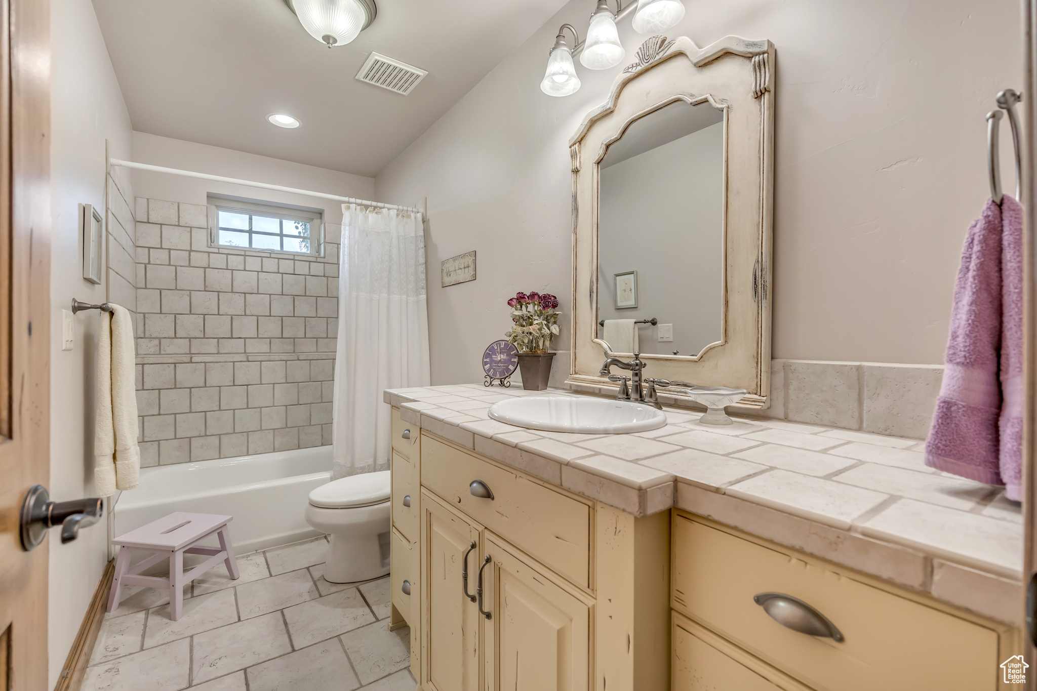 STONEHAVEN - Residential