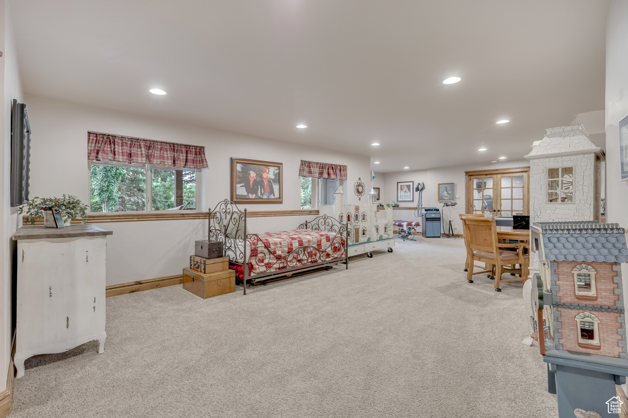 STONEHAVEN - Residential