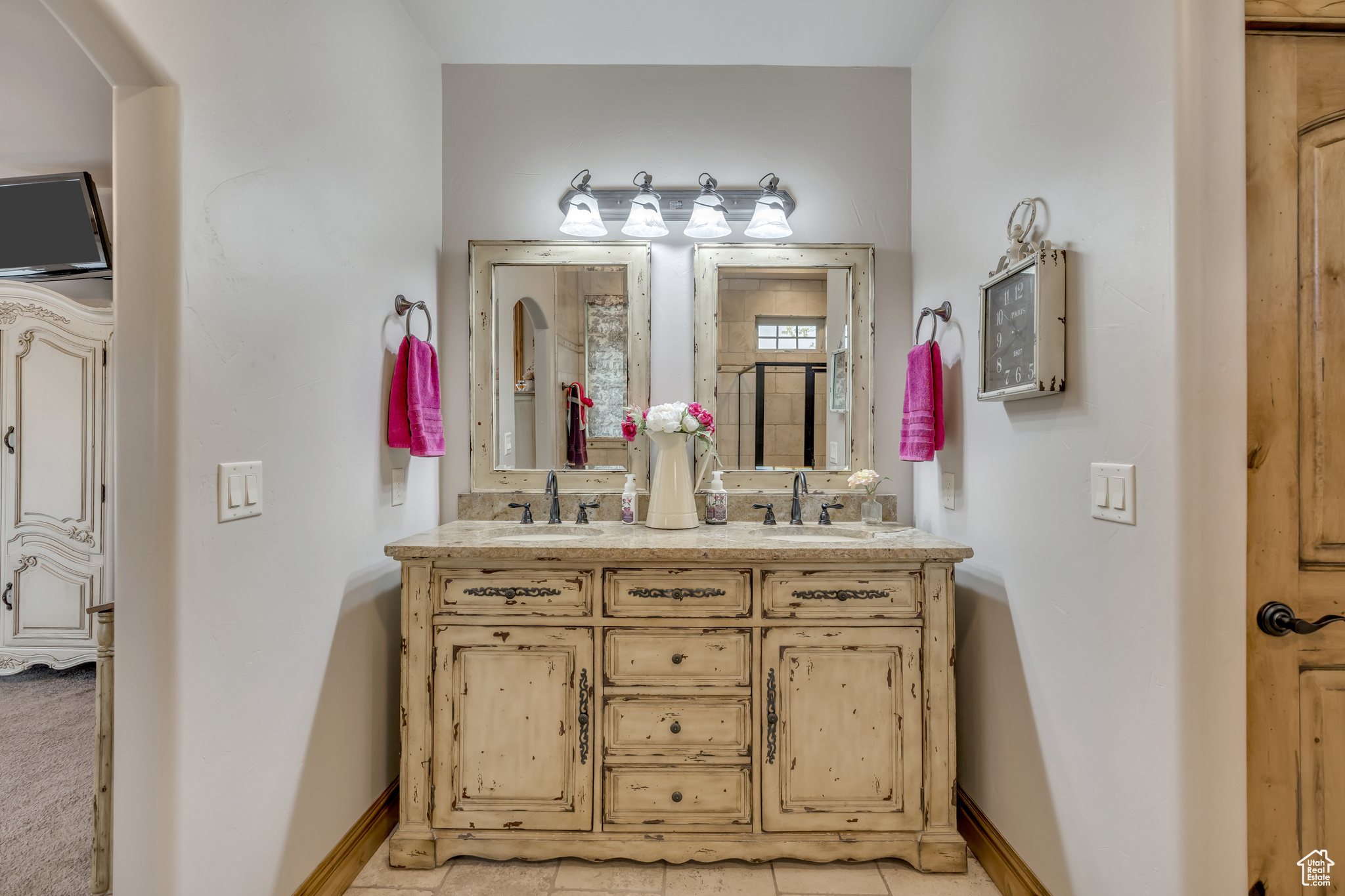STONEHAVEN - Residential
