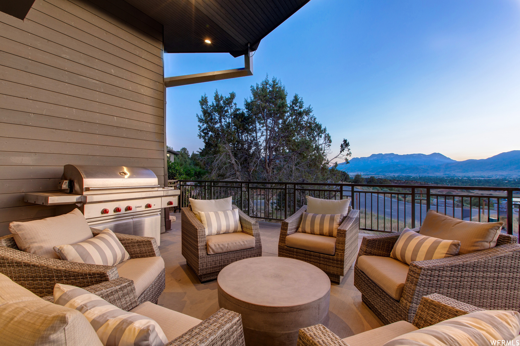 RED LEDGES - Residential Lease