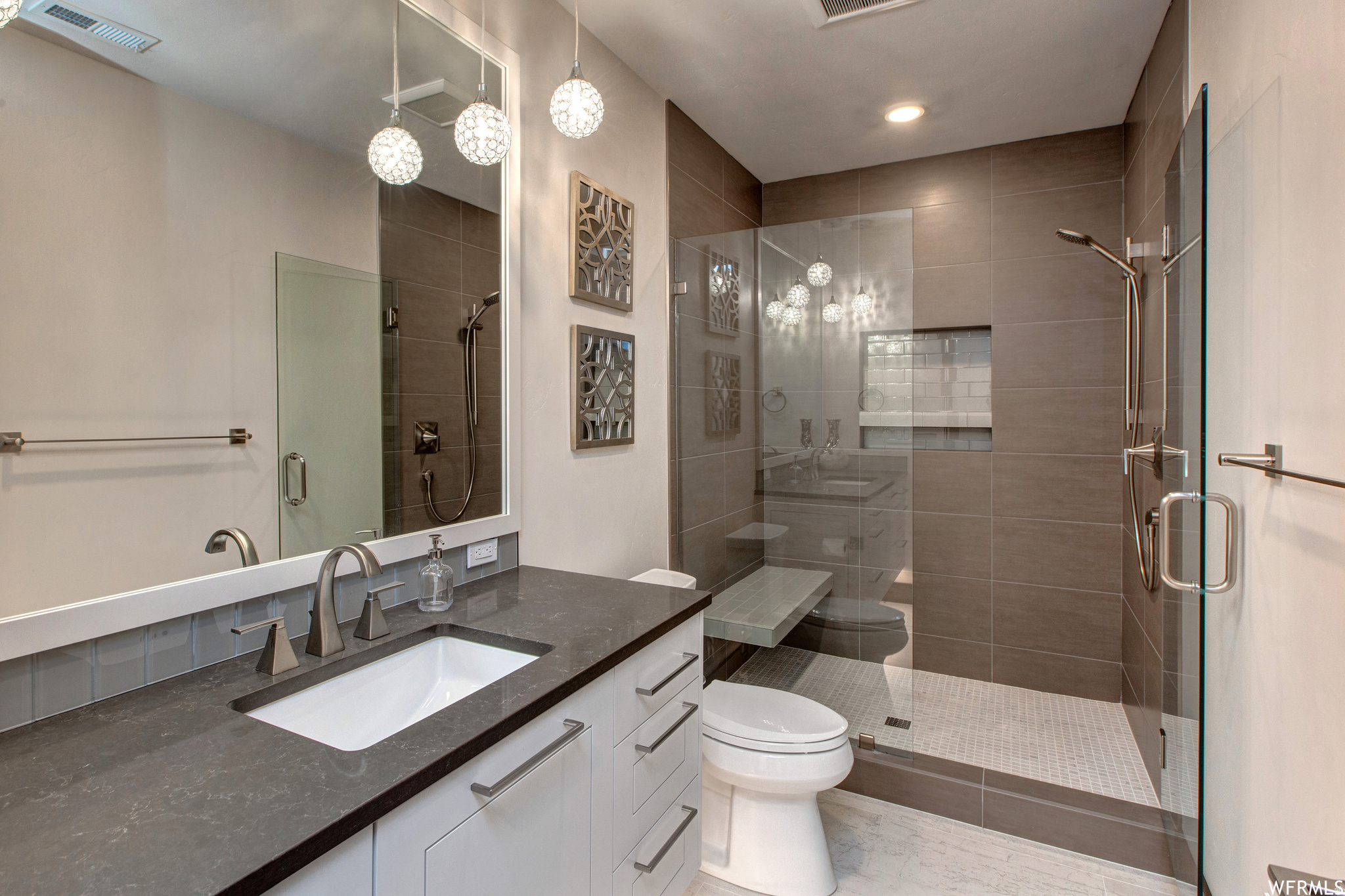 RED LEDGES - Residential Lease