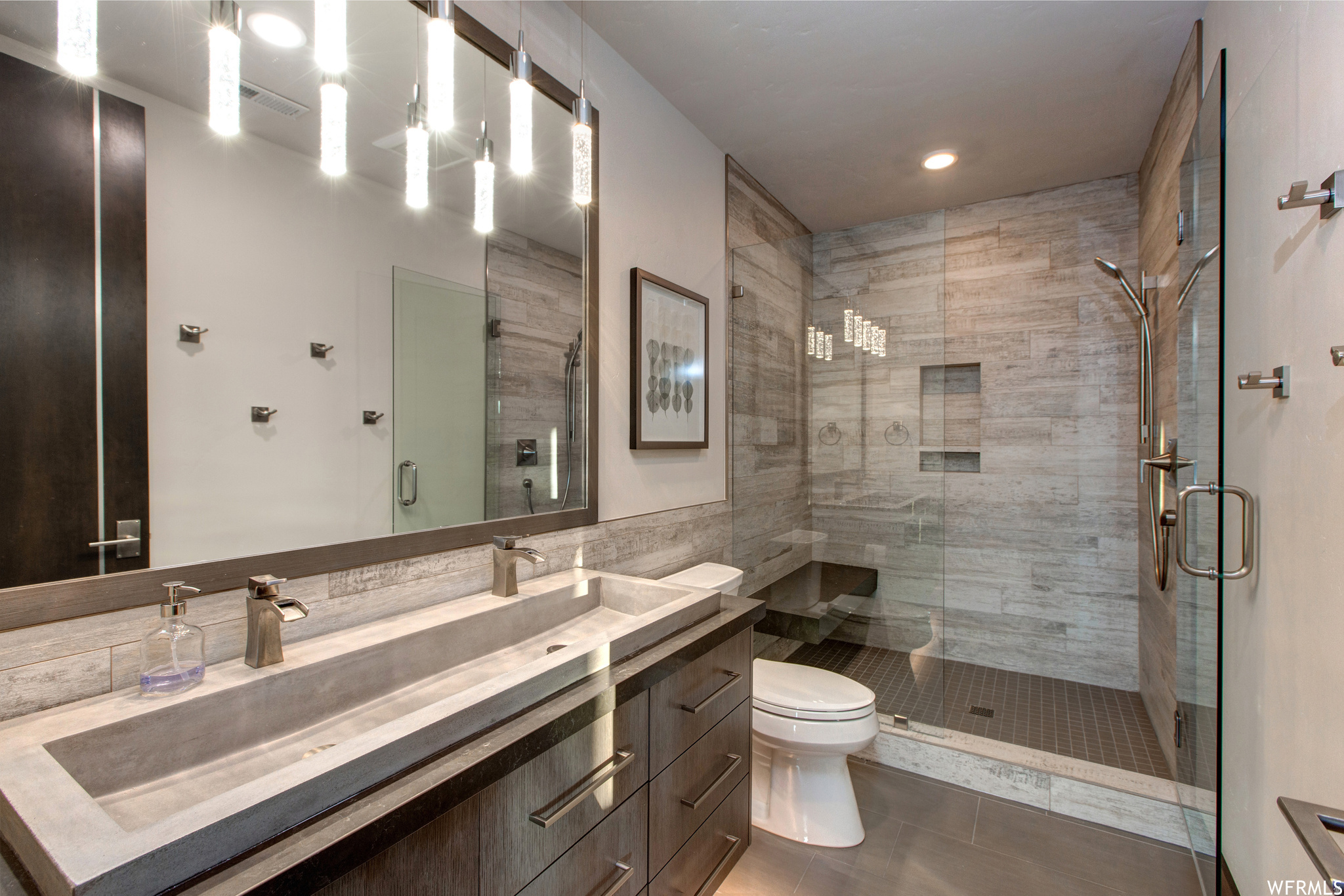 RED LEDGES - Residential Lease