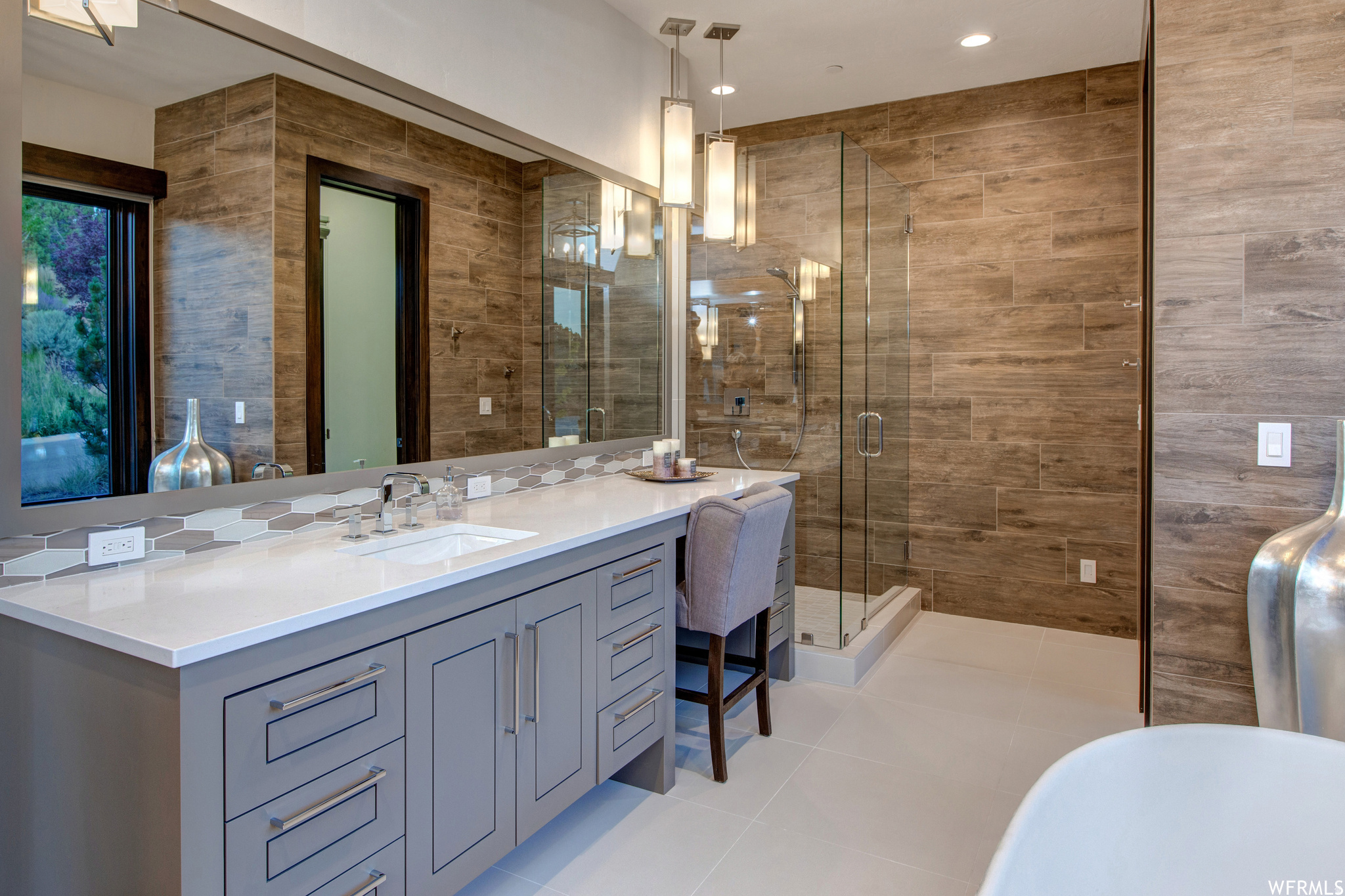 RED LEDGES - Residential Lease