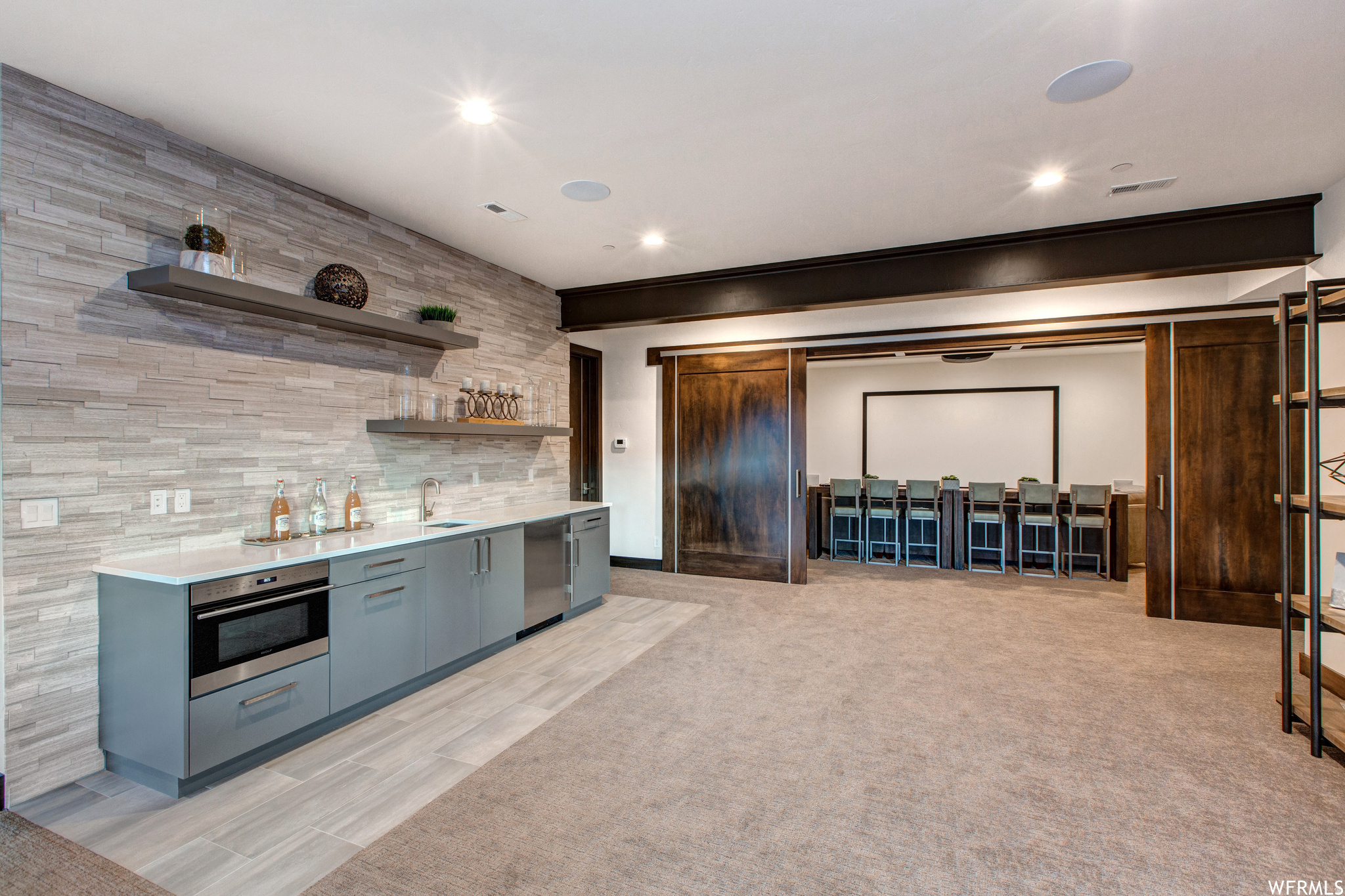 RED LEDGES - Residential Lease