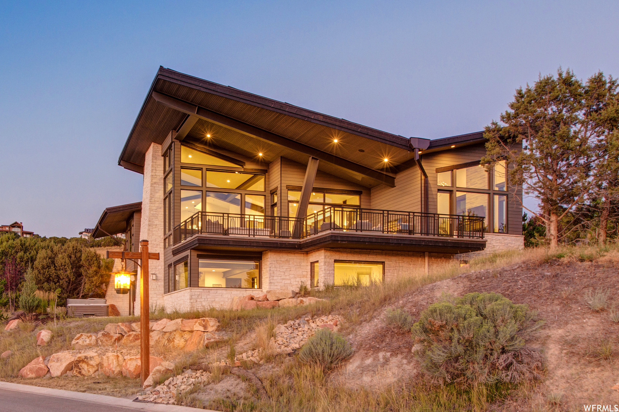 RED LEDGES - Residential Lease